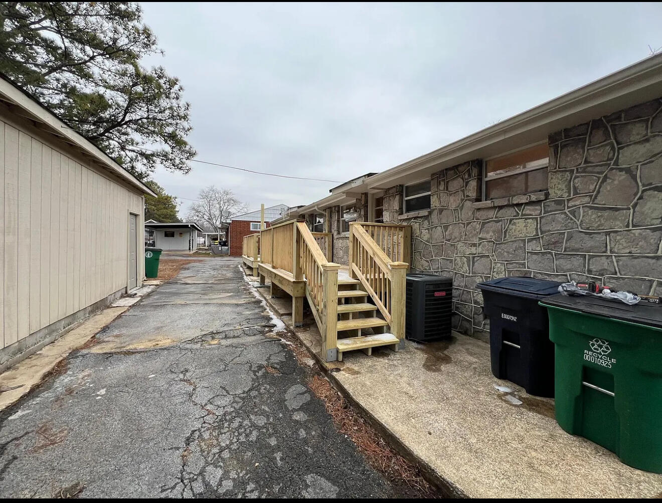 2165 Dugan Street, 2165/2167