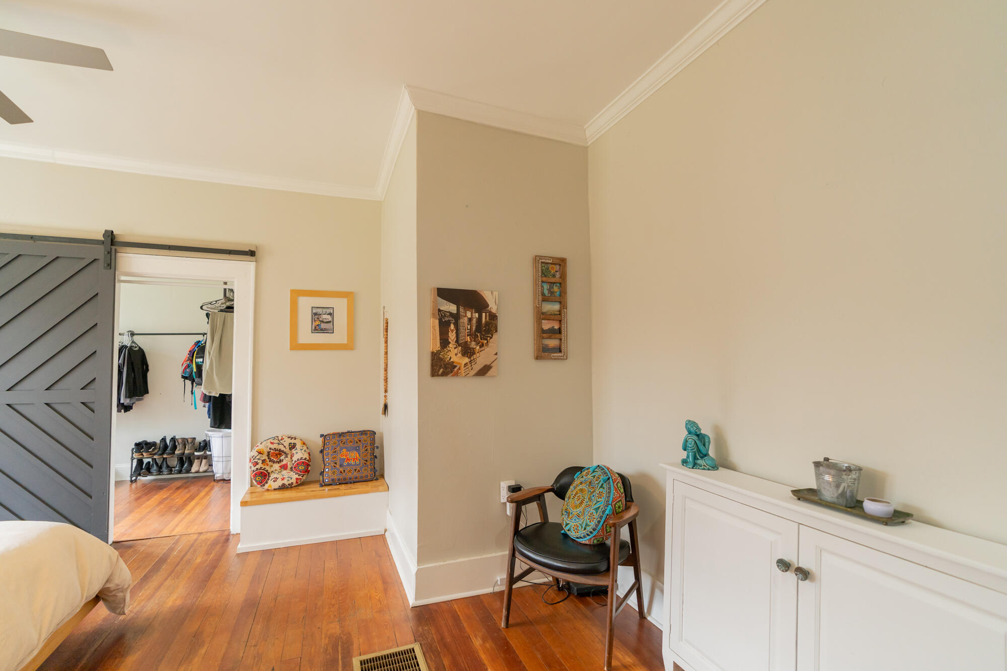 3516 Ridgevale Avenue