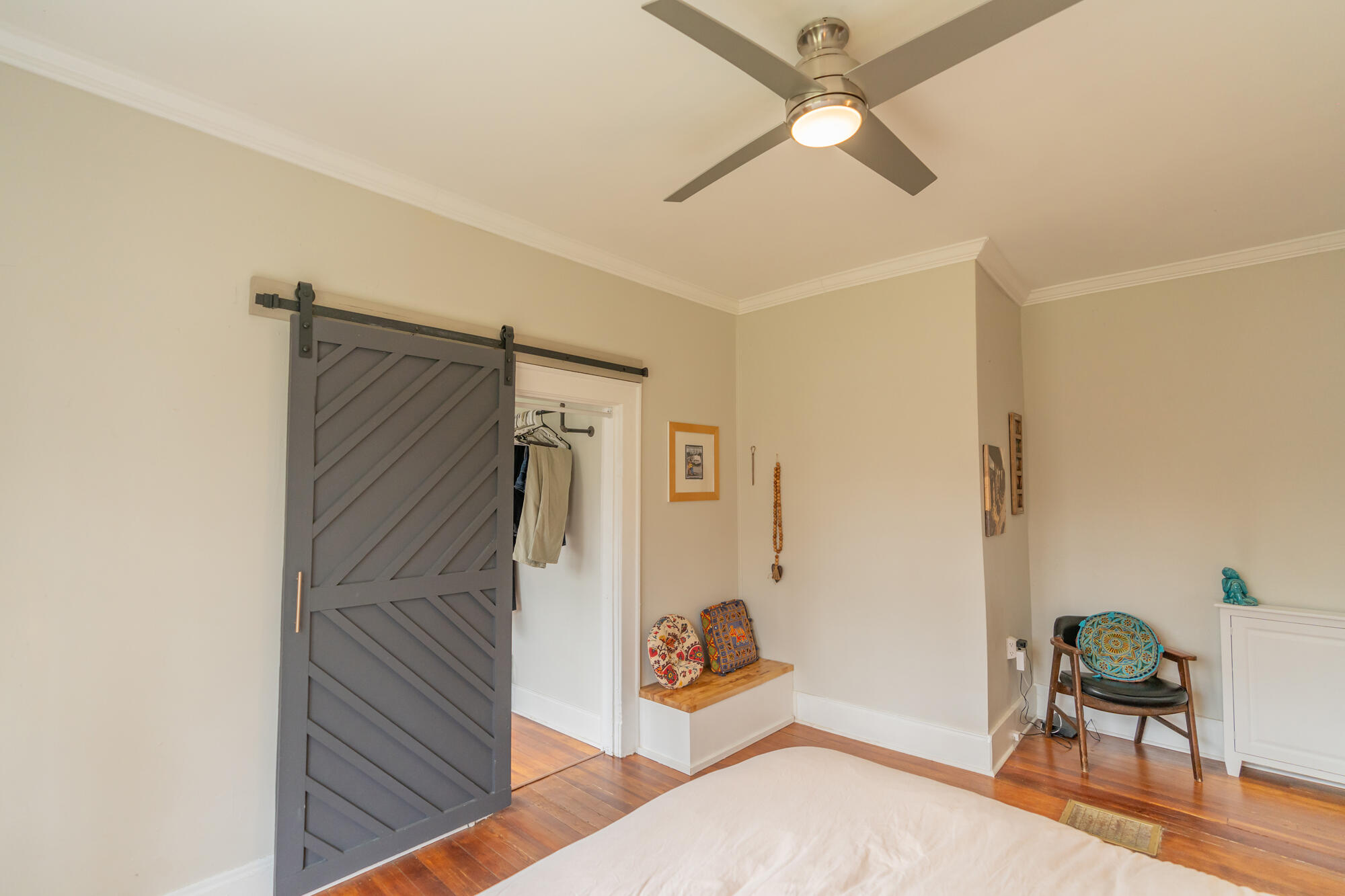 3516 Ridgevale Avenue