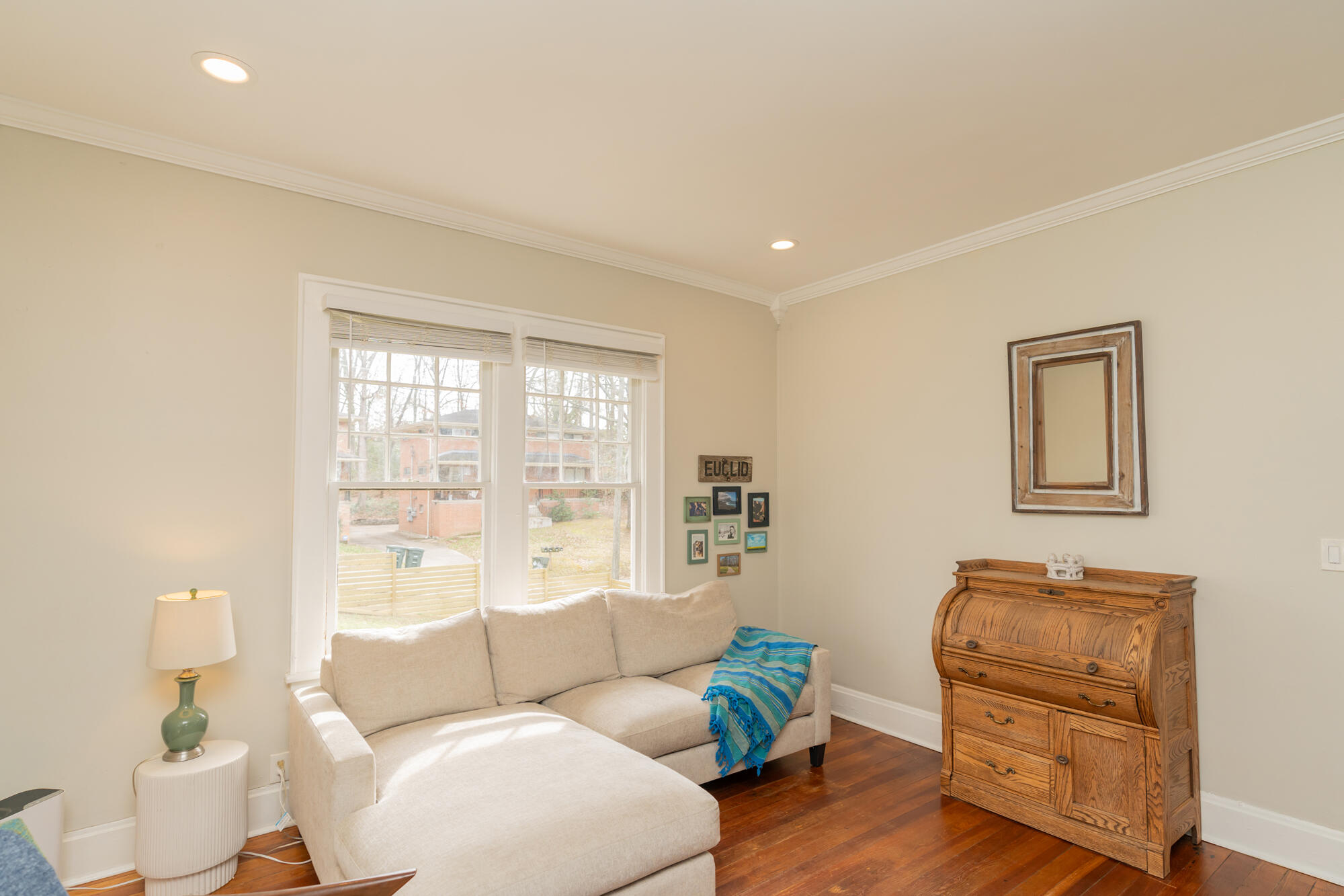 3516 Ridgevale Avenue