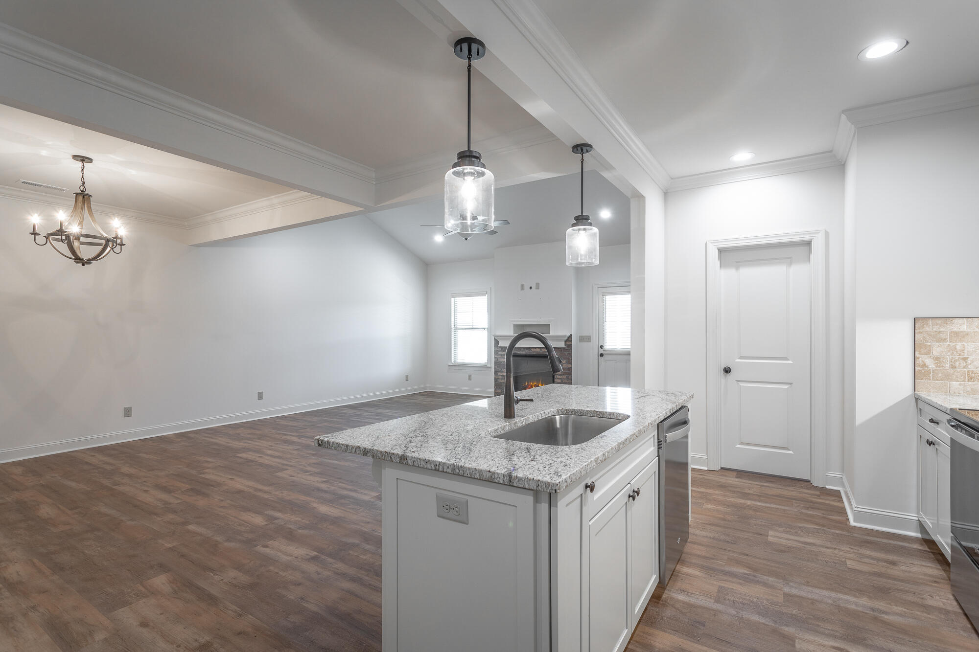 85 Brownstone Dr Drive