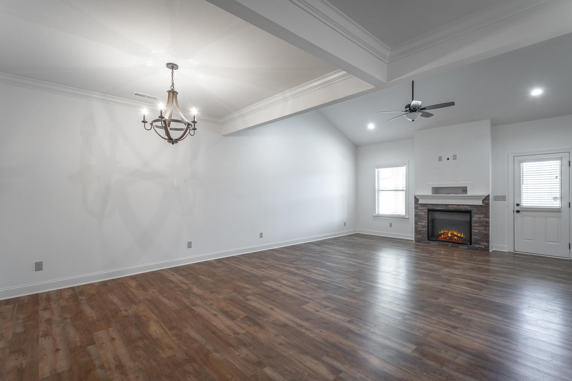 85 Brownstone Dr Drive