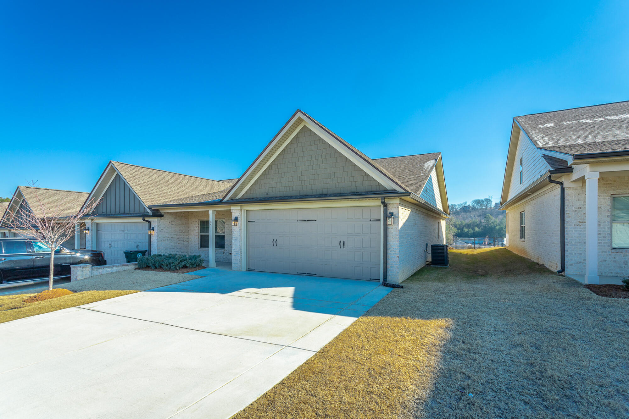 85 Brownstone Dr Drive