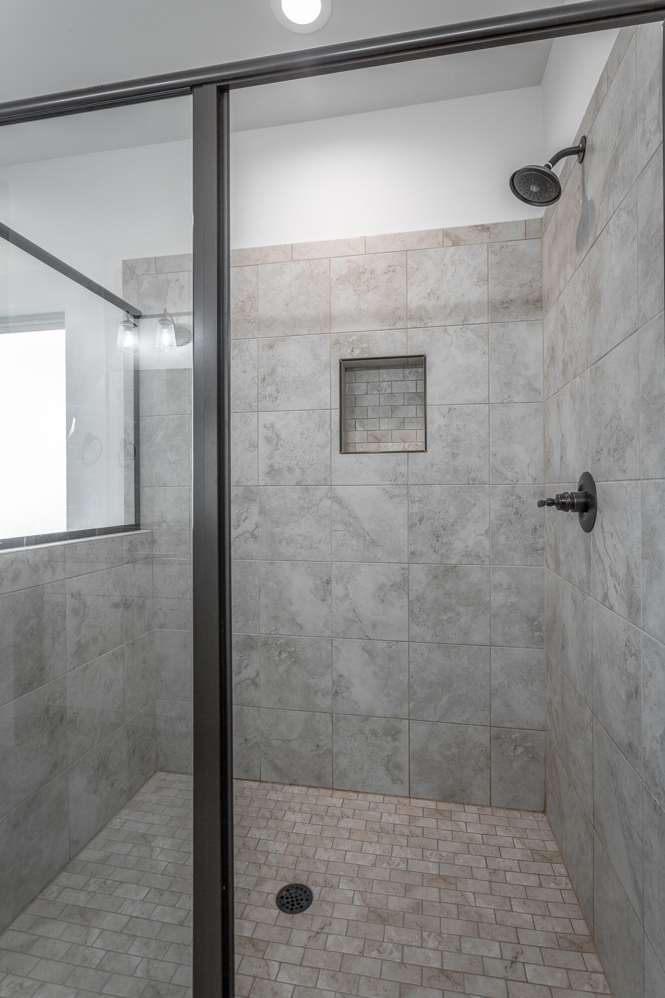 85 Brownstone Dr Drive