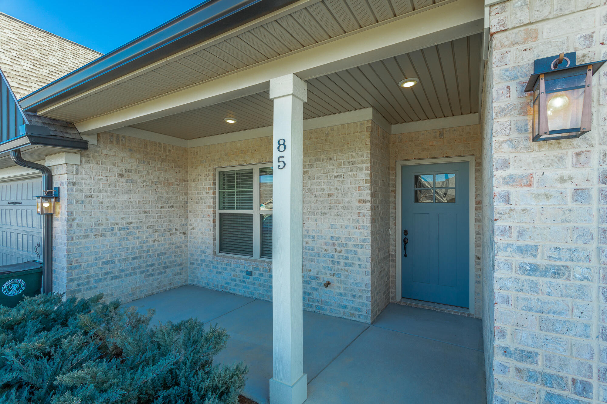 85 Brownstone Dr Drive