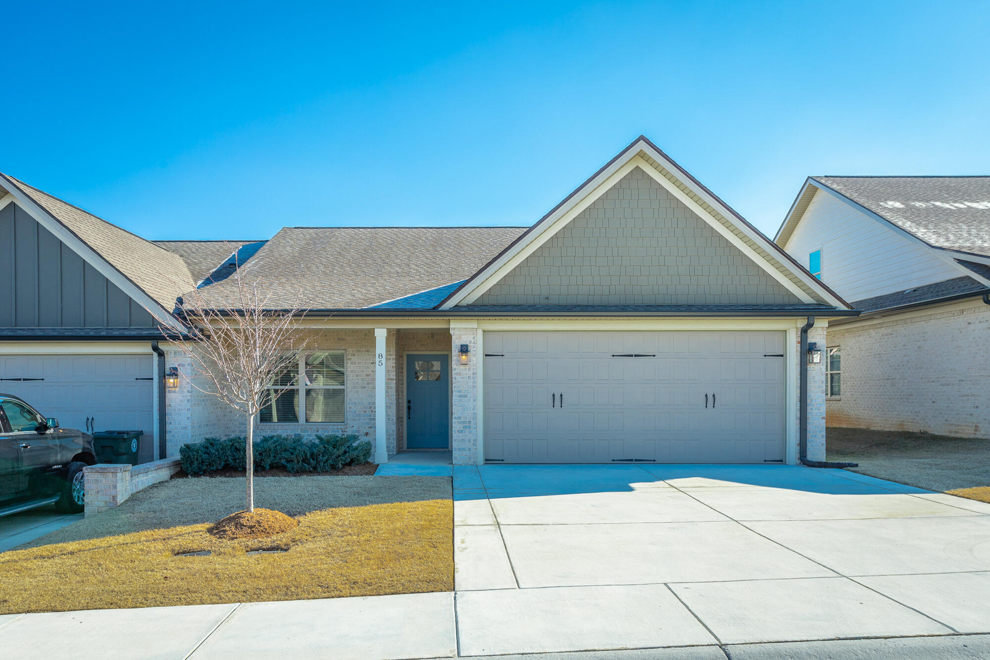 85 Brownstone Dr Drive