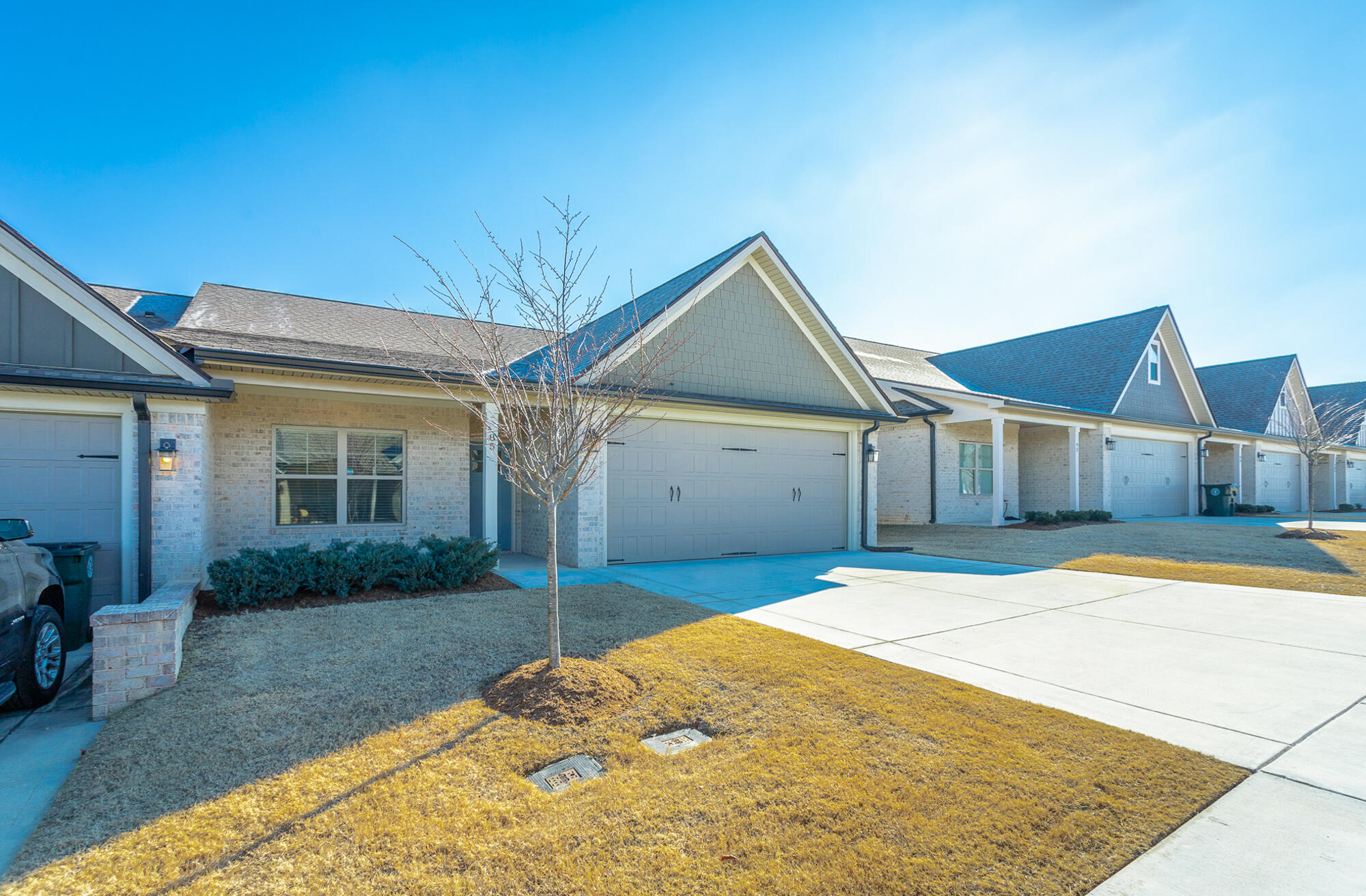 85 Brownstone Dr Drive