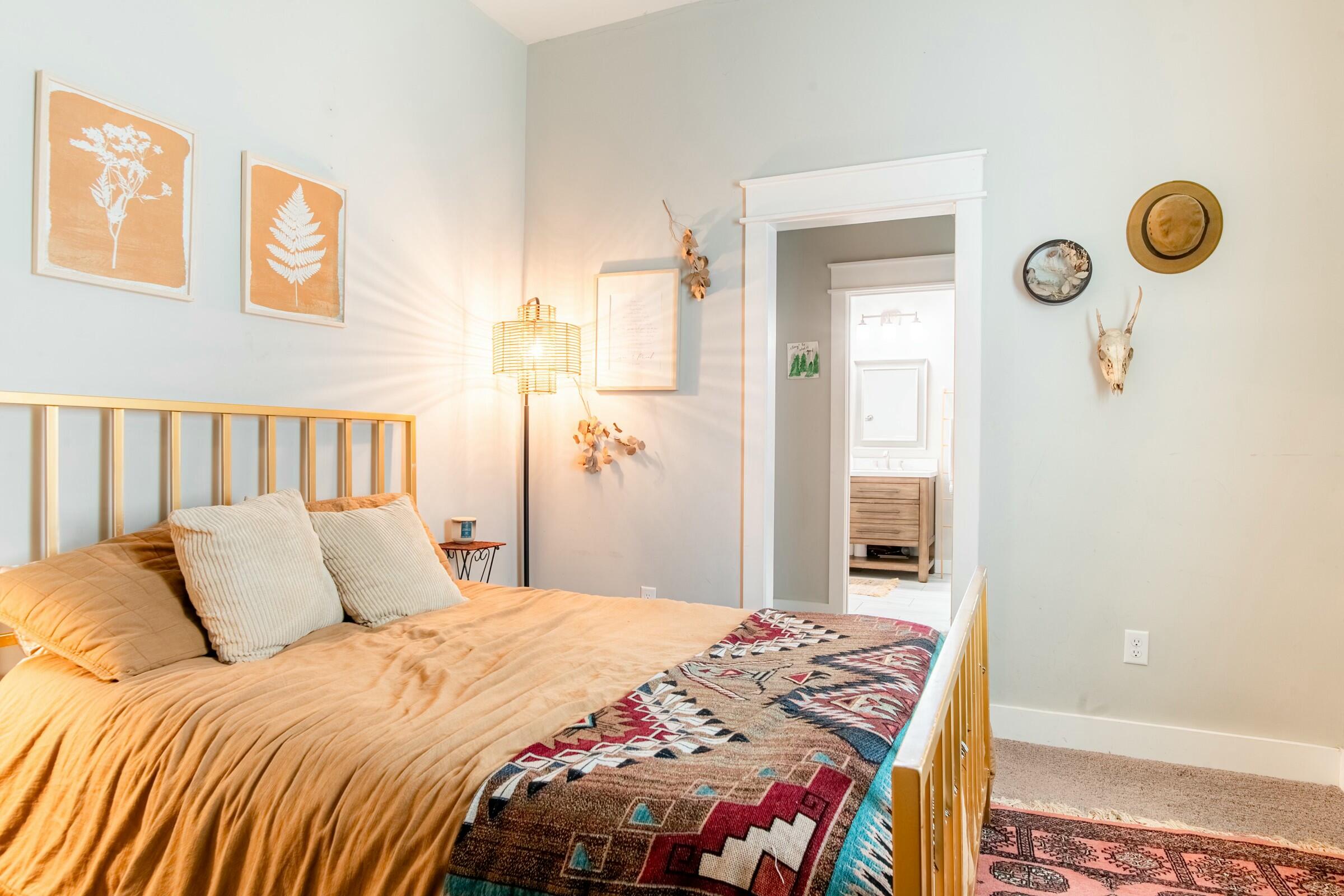 2113 Chamberlain Avenue