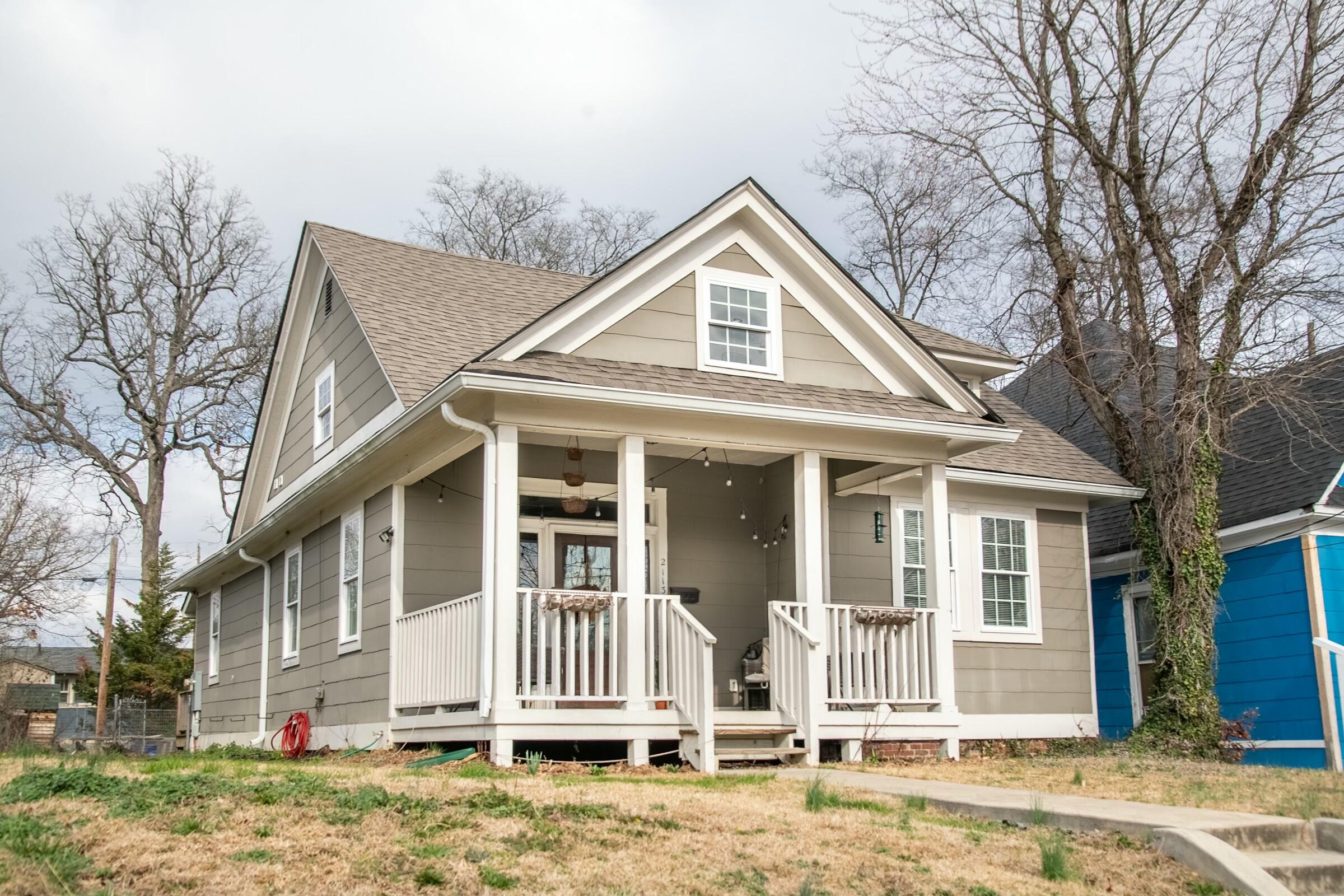 2113 Chamberlain Avenue