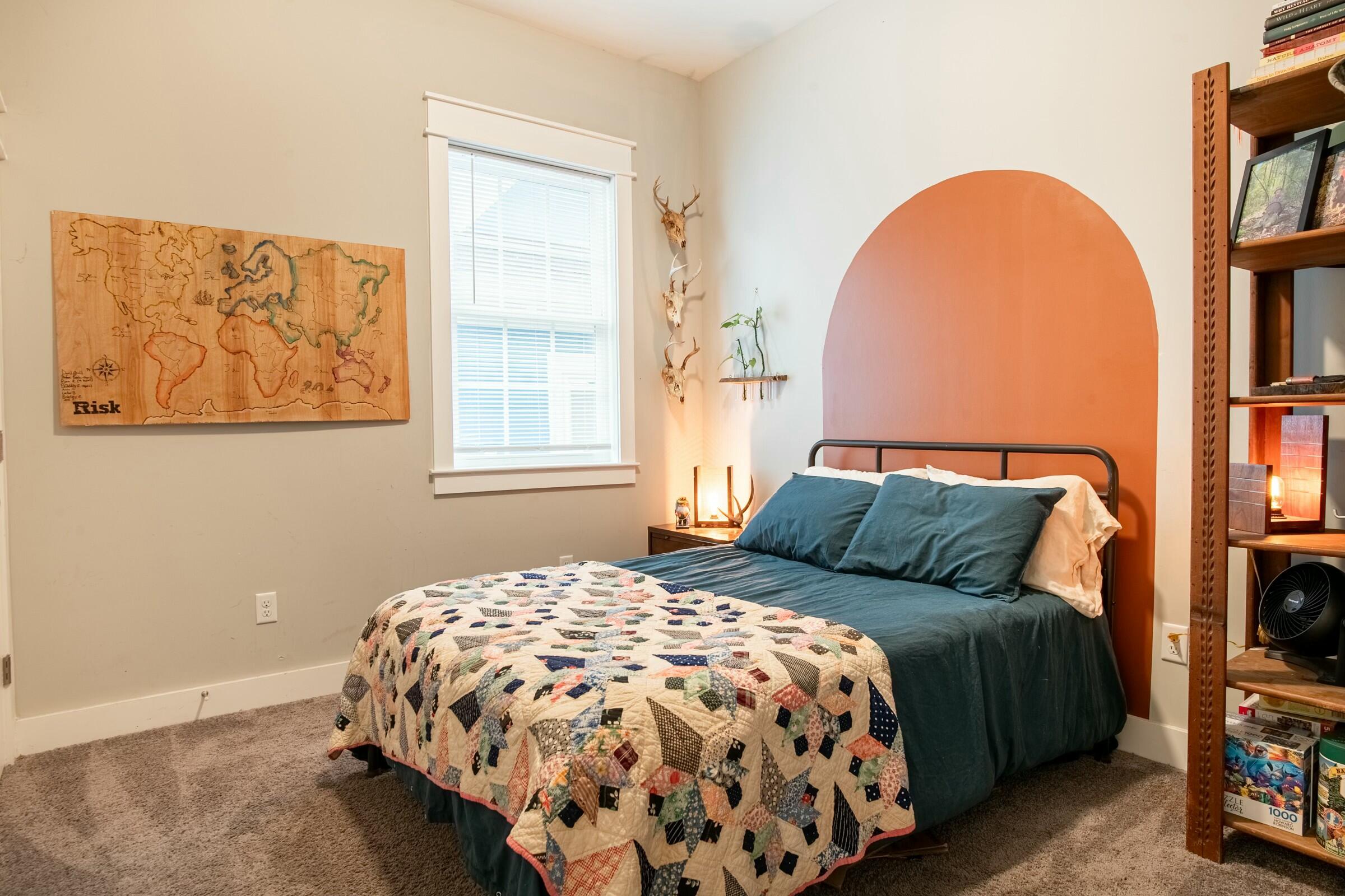 2113 Chamberlain Avenue