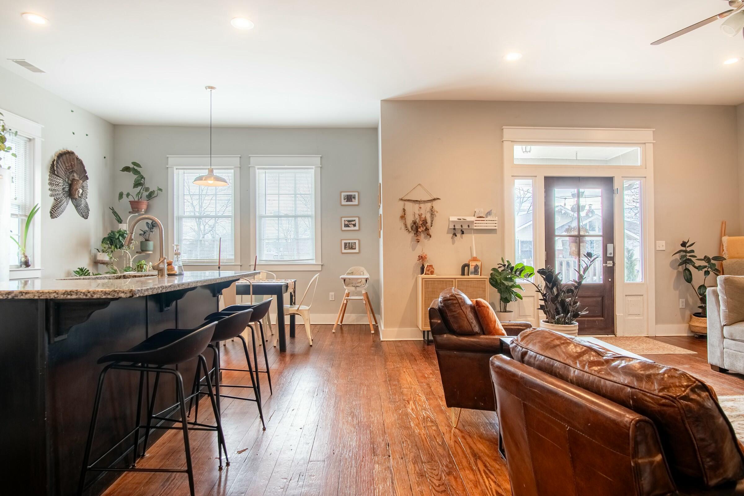 2113 Chamberlain Avenue