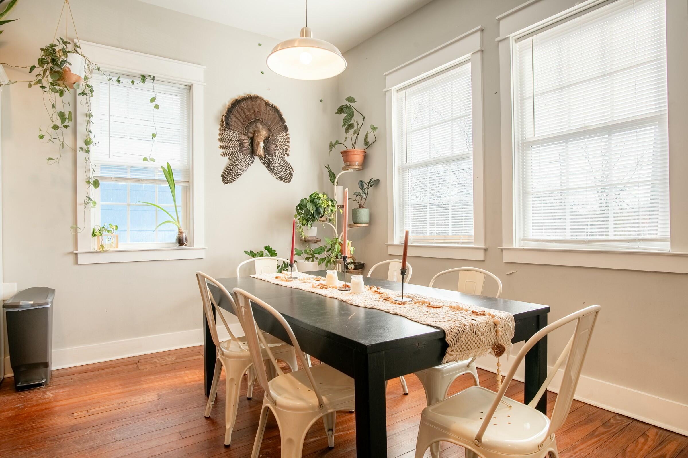 2113 Chamberlain Avenue