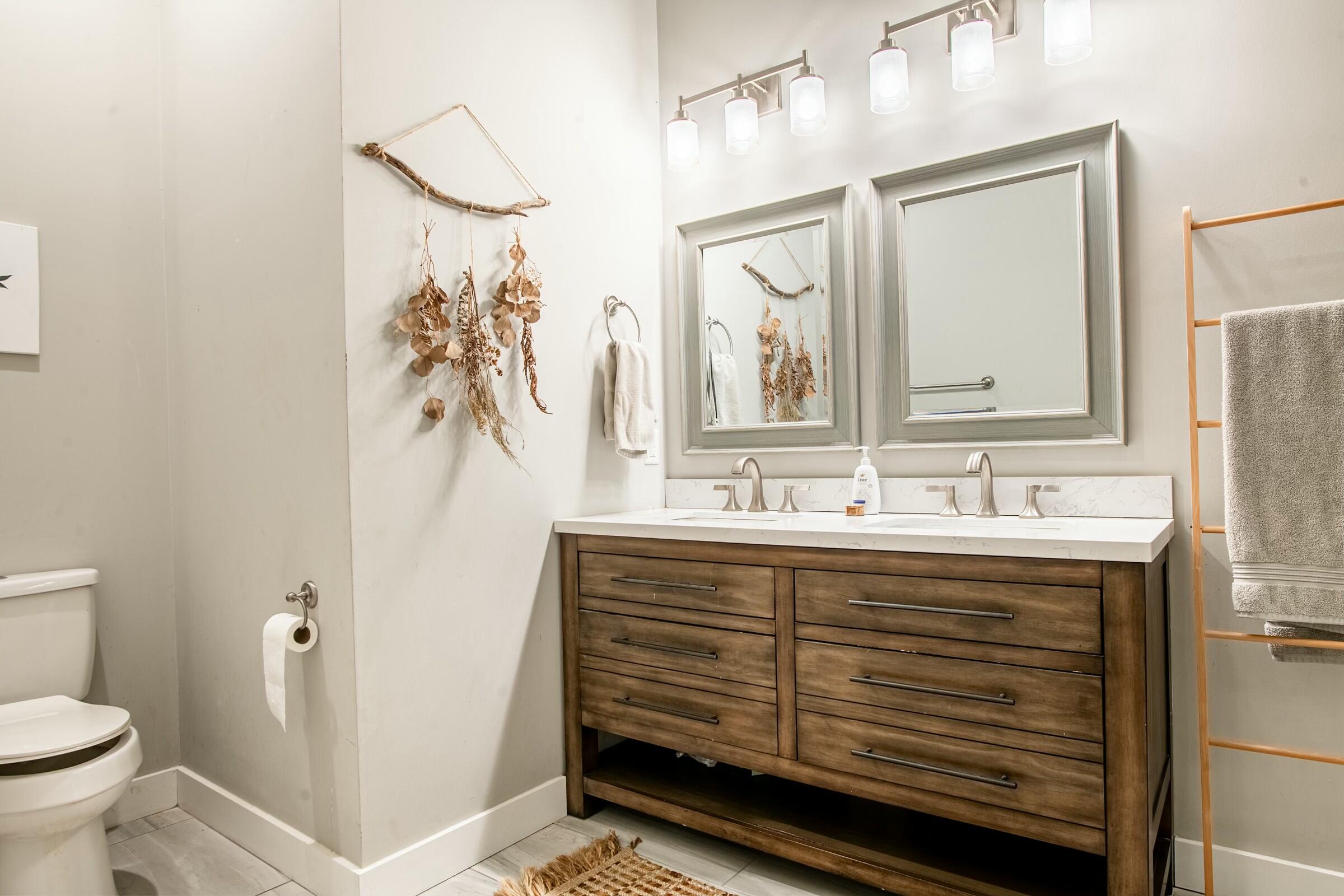 2113 Chamberlain Avenue