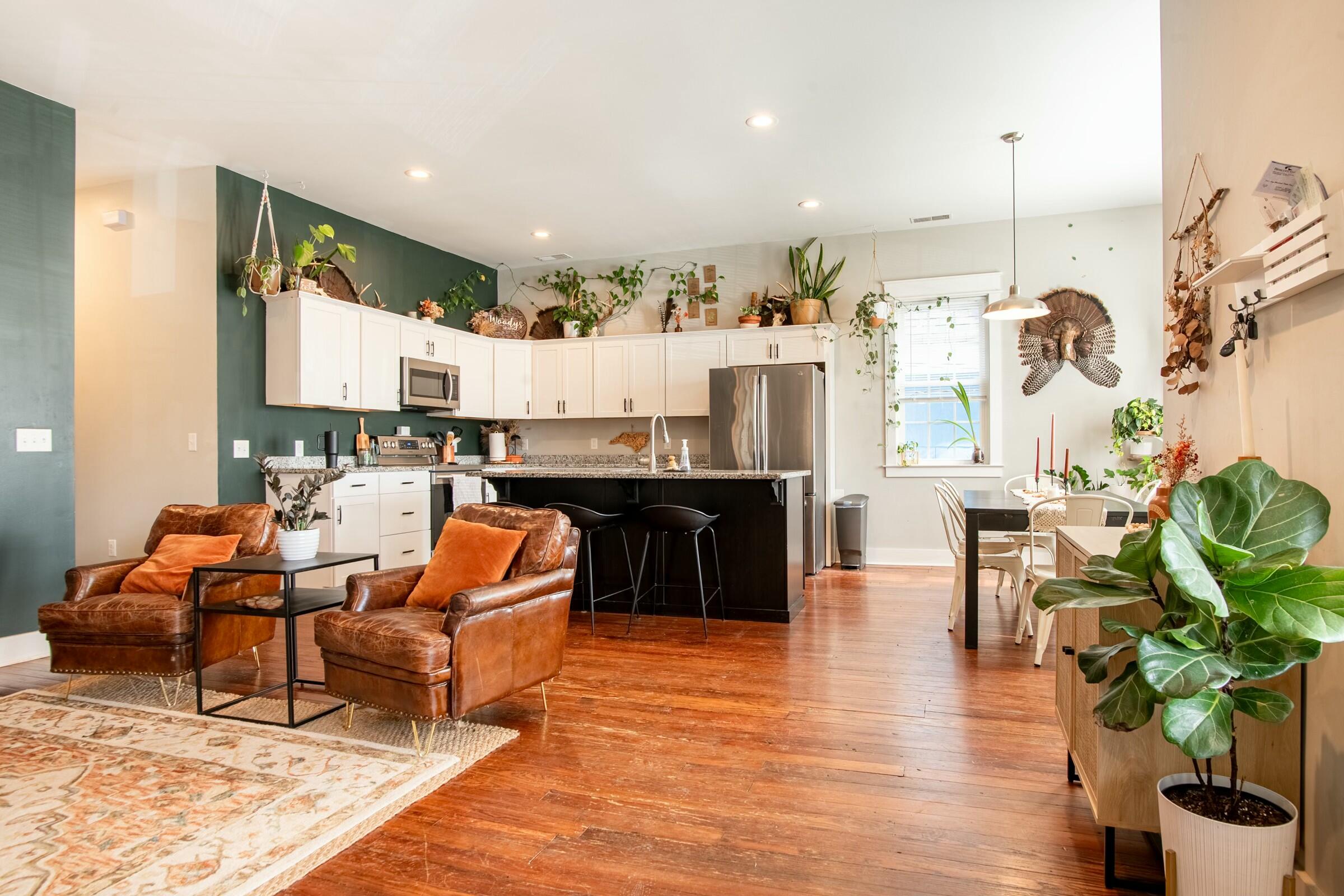 2113 Chamberlain Avenue