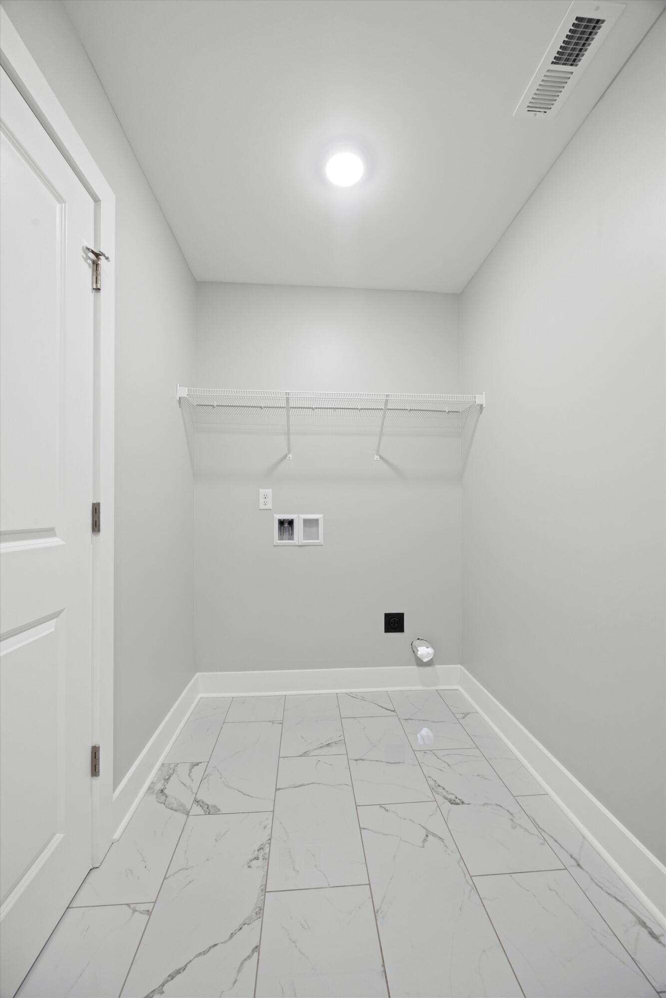 905 & 907 NE Hawk Street