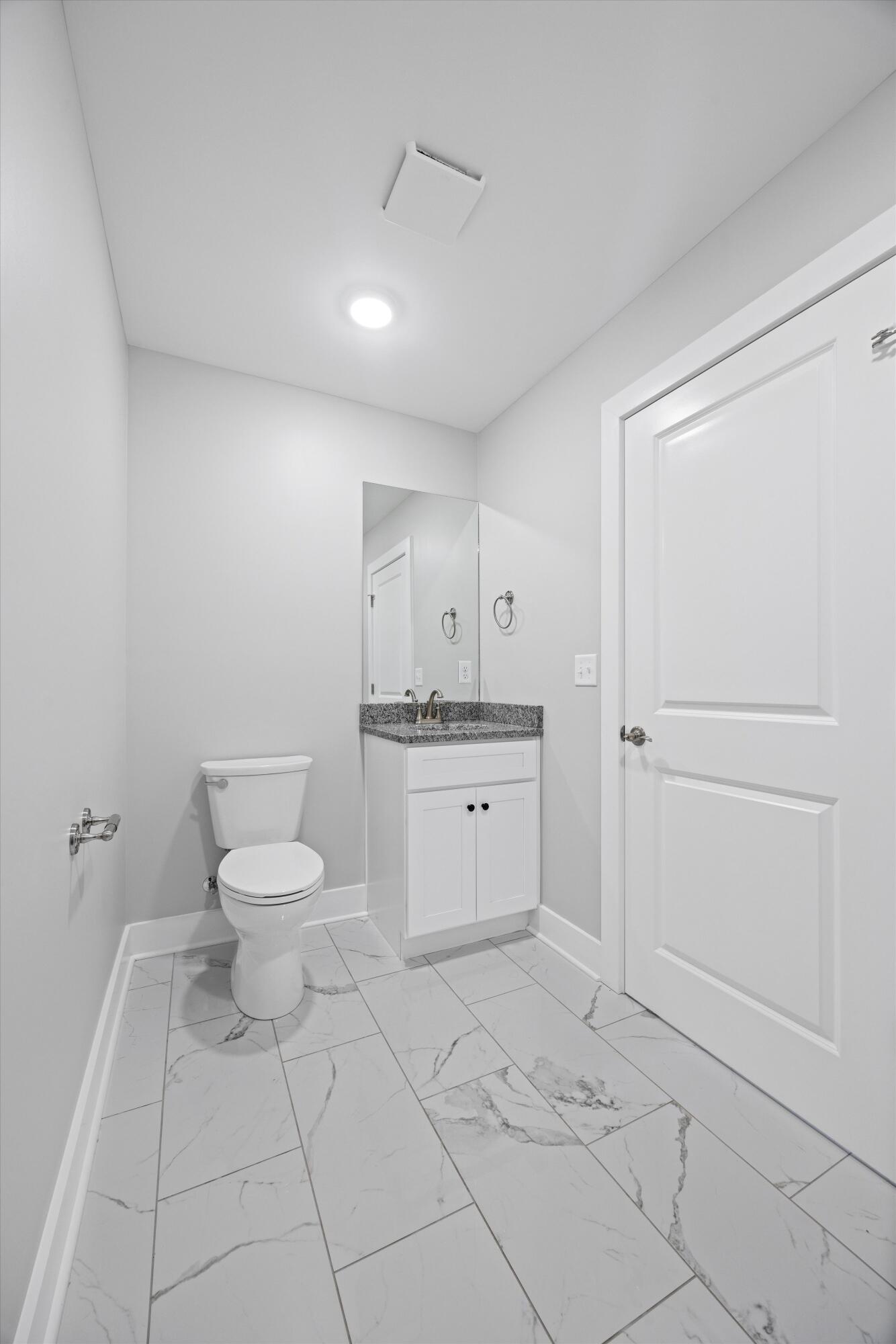 905 & 907 NE Hawk Street