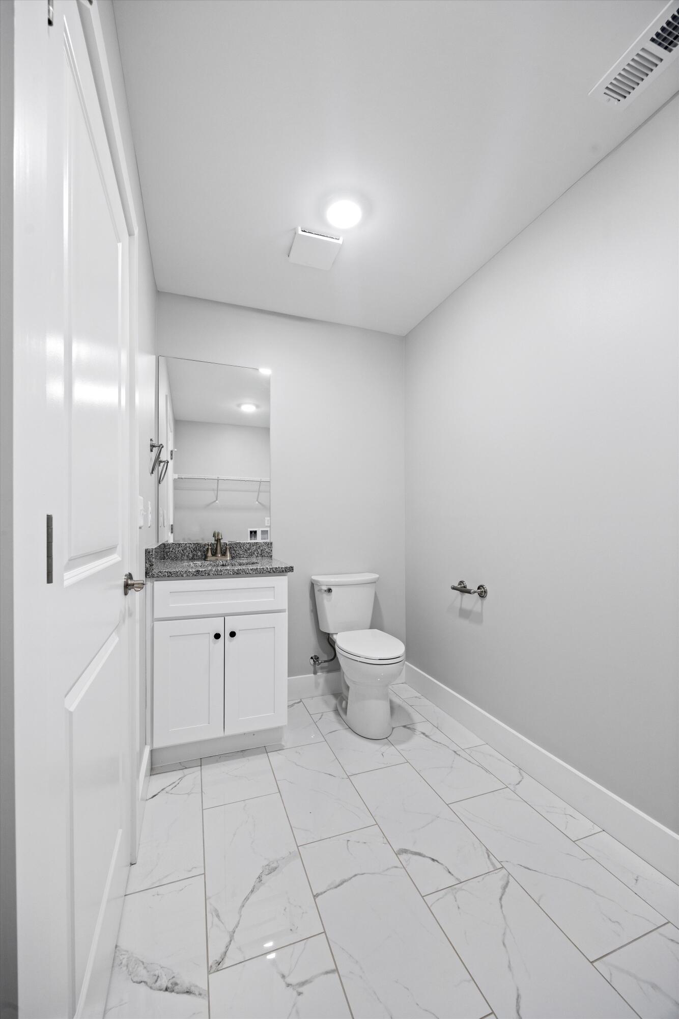 905 & 907 NE Hawk Street