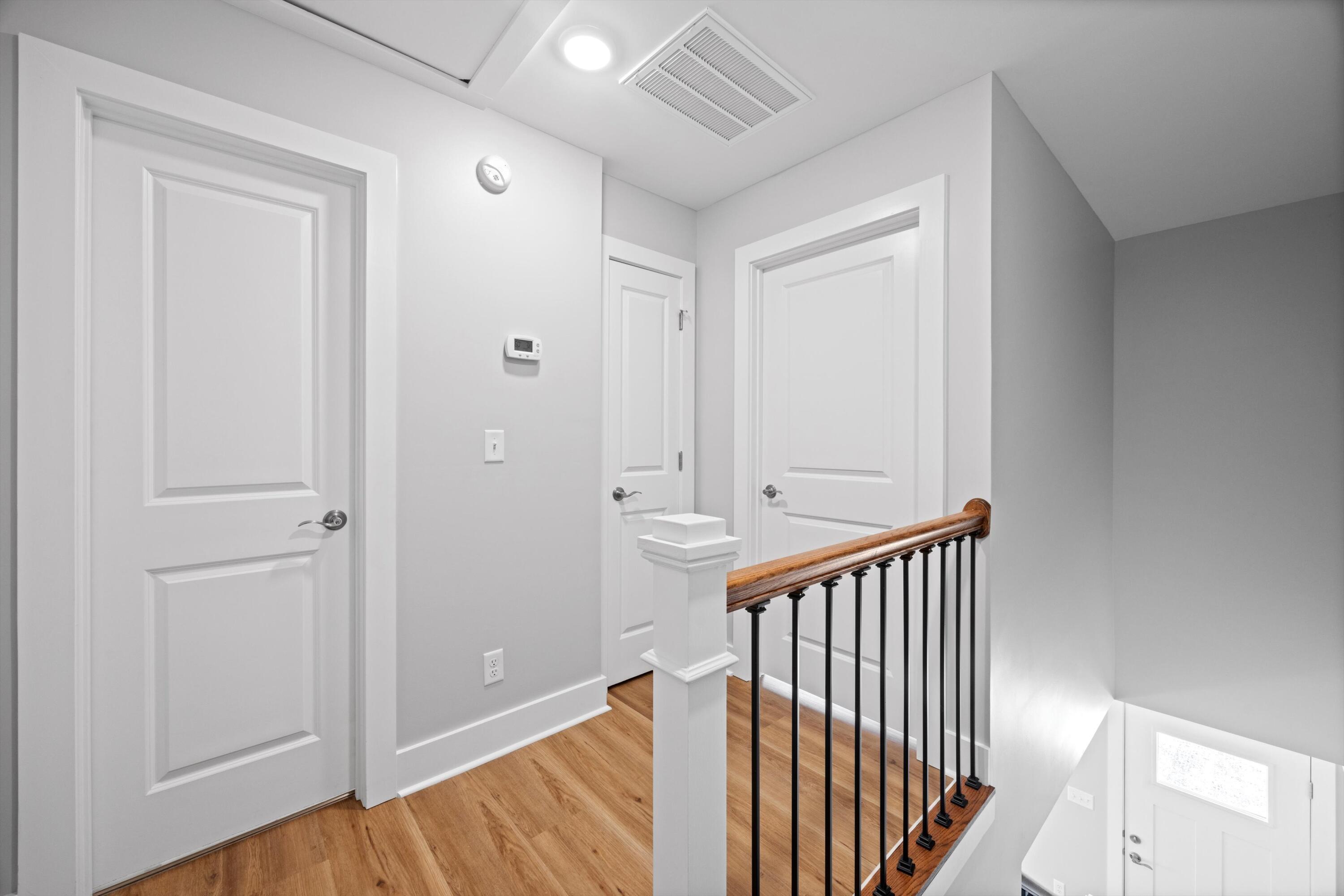 905 & 907 NE Hawk Street