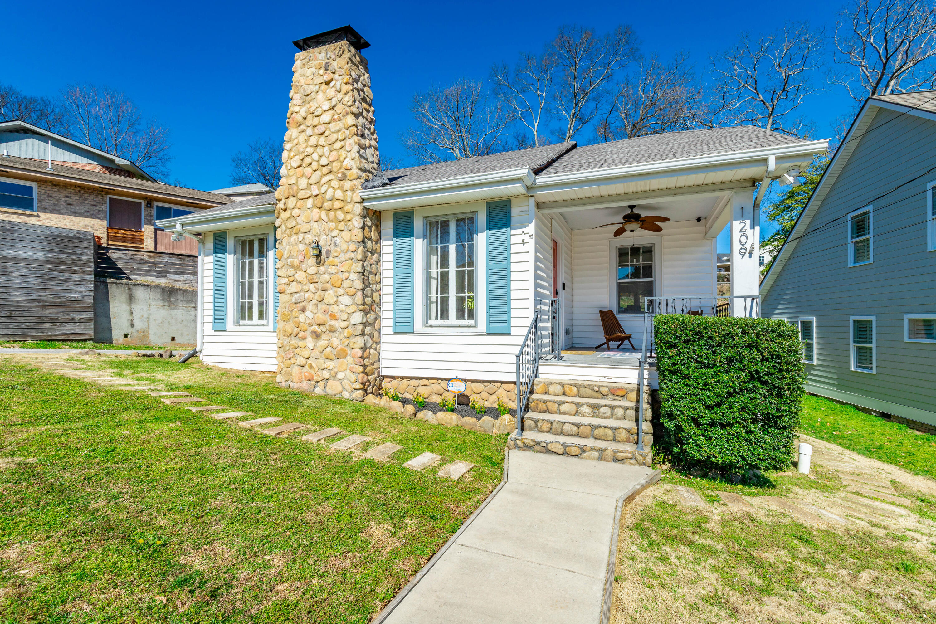 1209 Mississippi Avenue