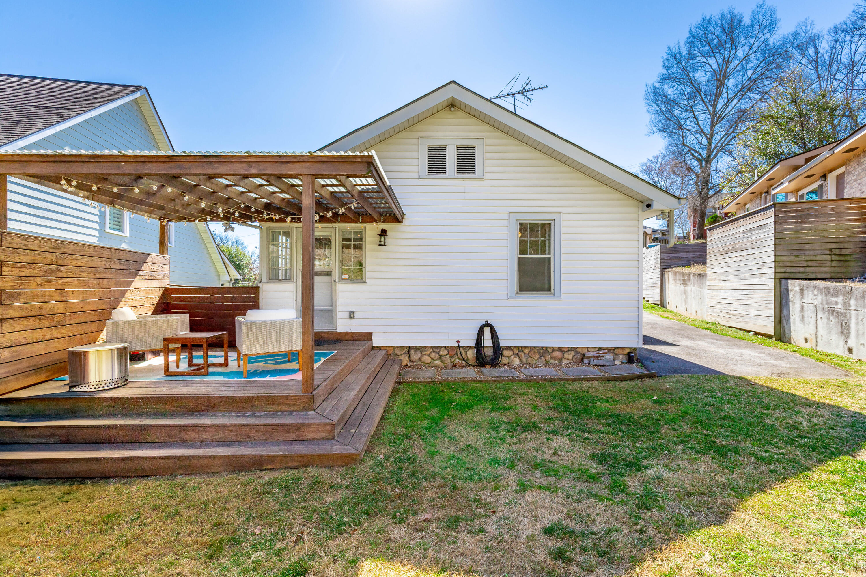 1209 Mississippi Avenue