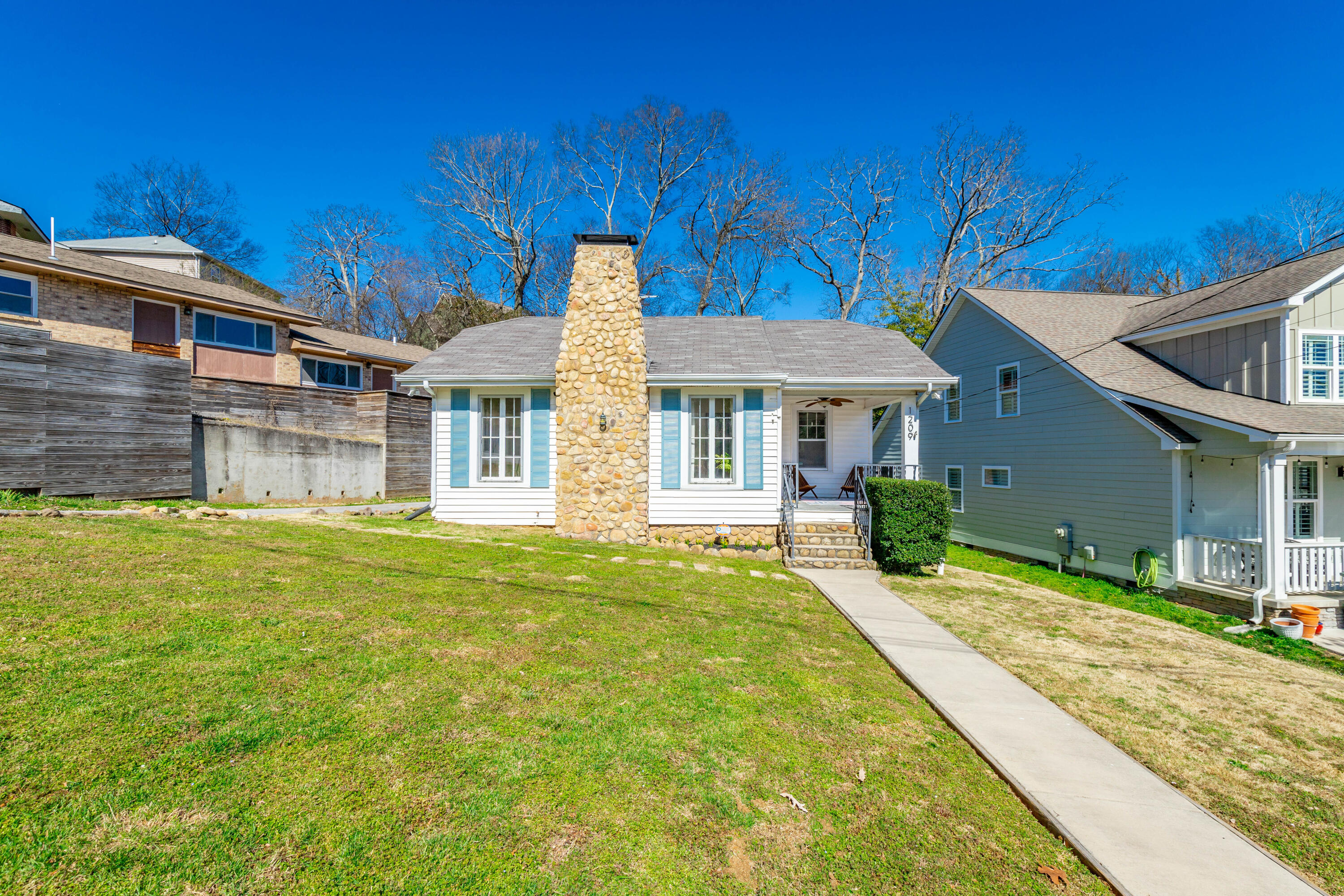 1209 Mississippi Avenue