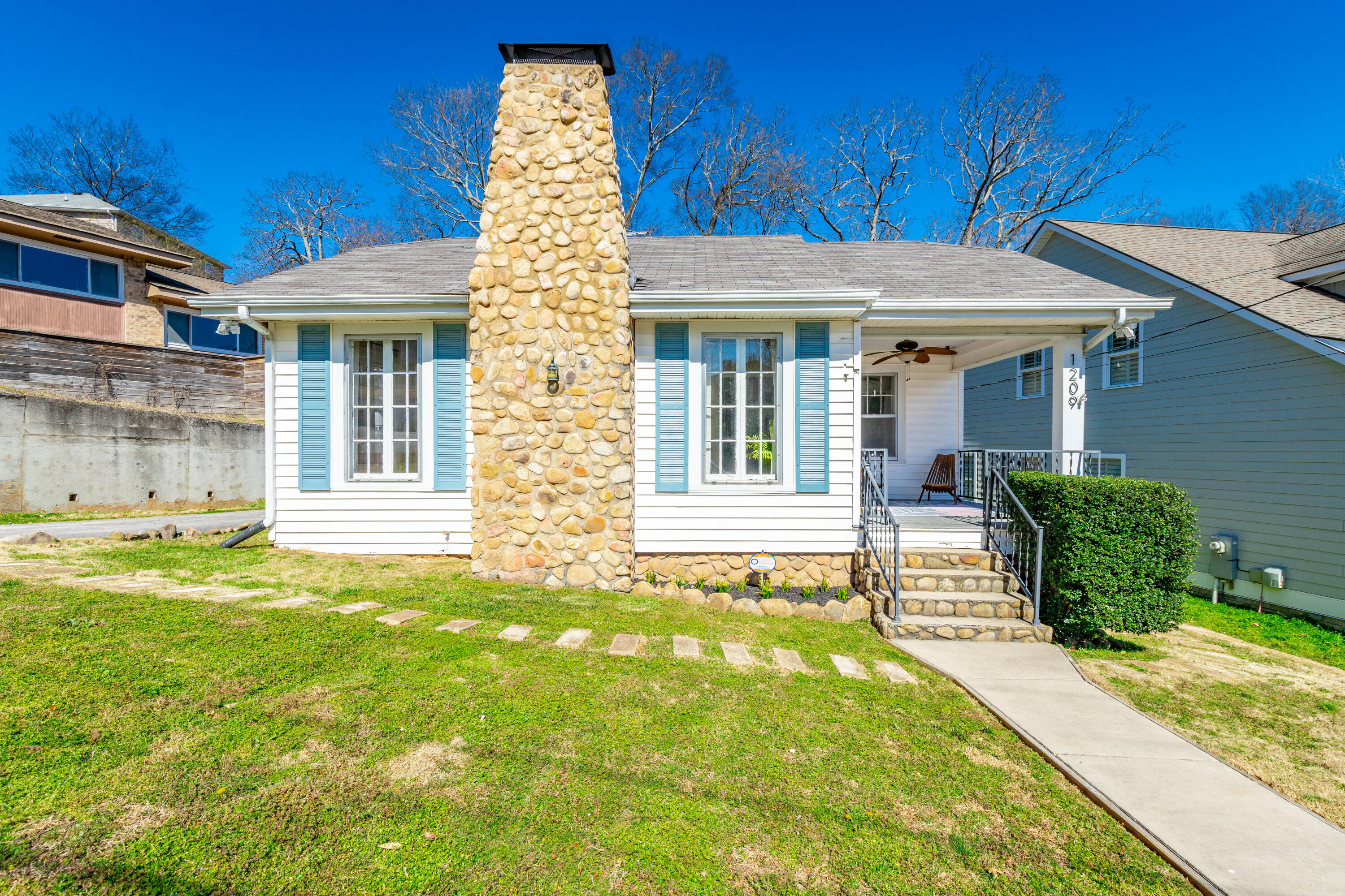 1209 Mississippi Avenue
