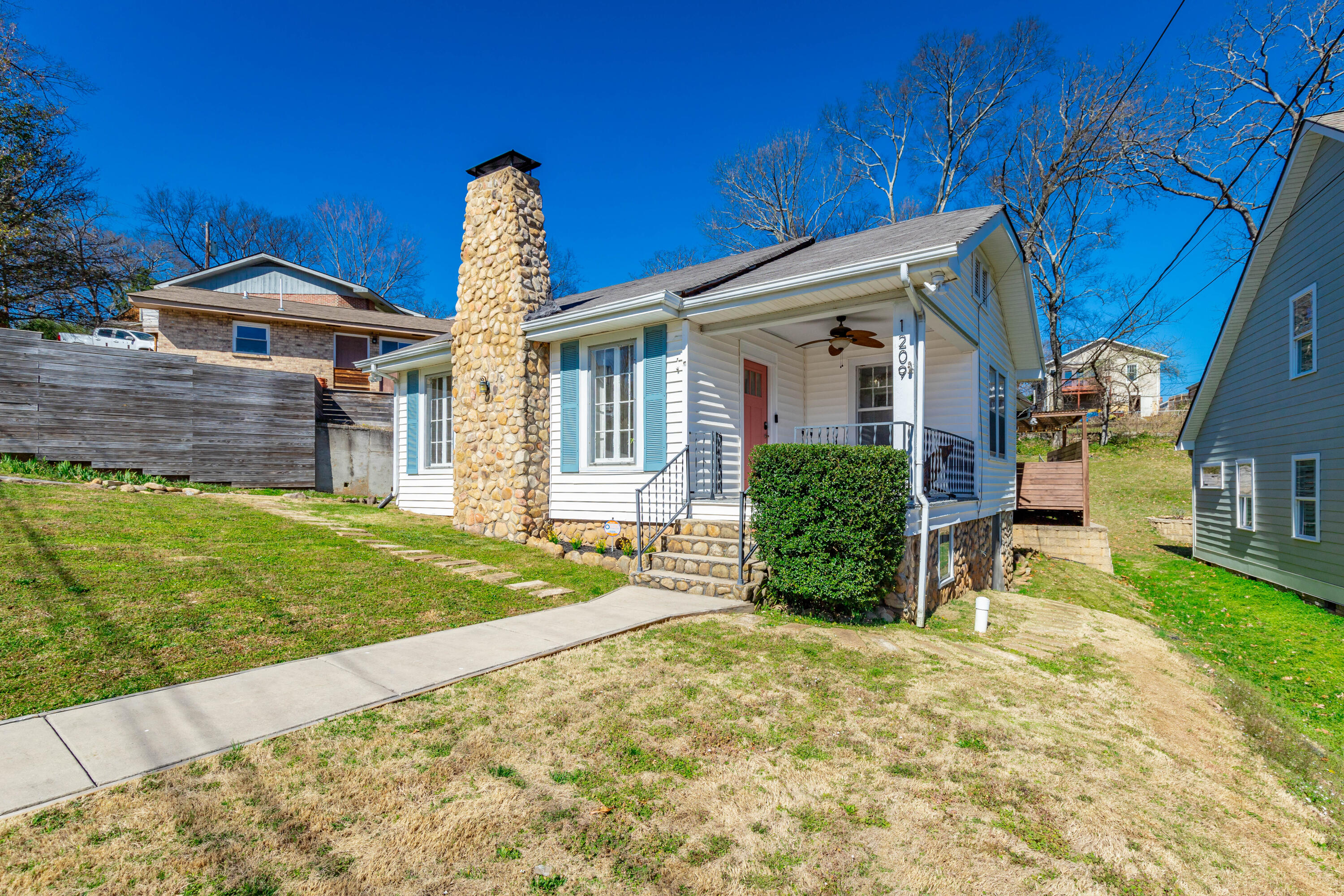 1209 Mississippi Avenue