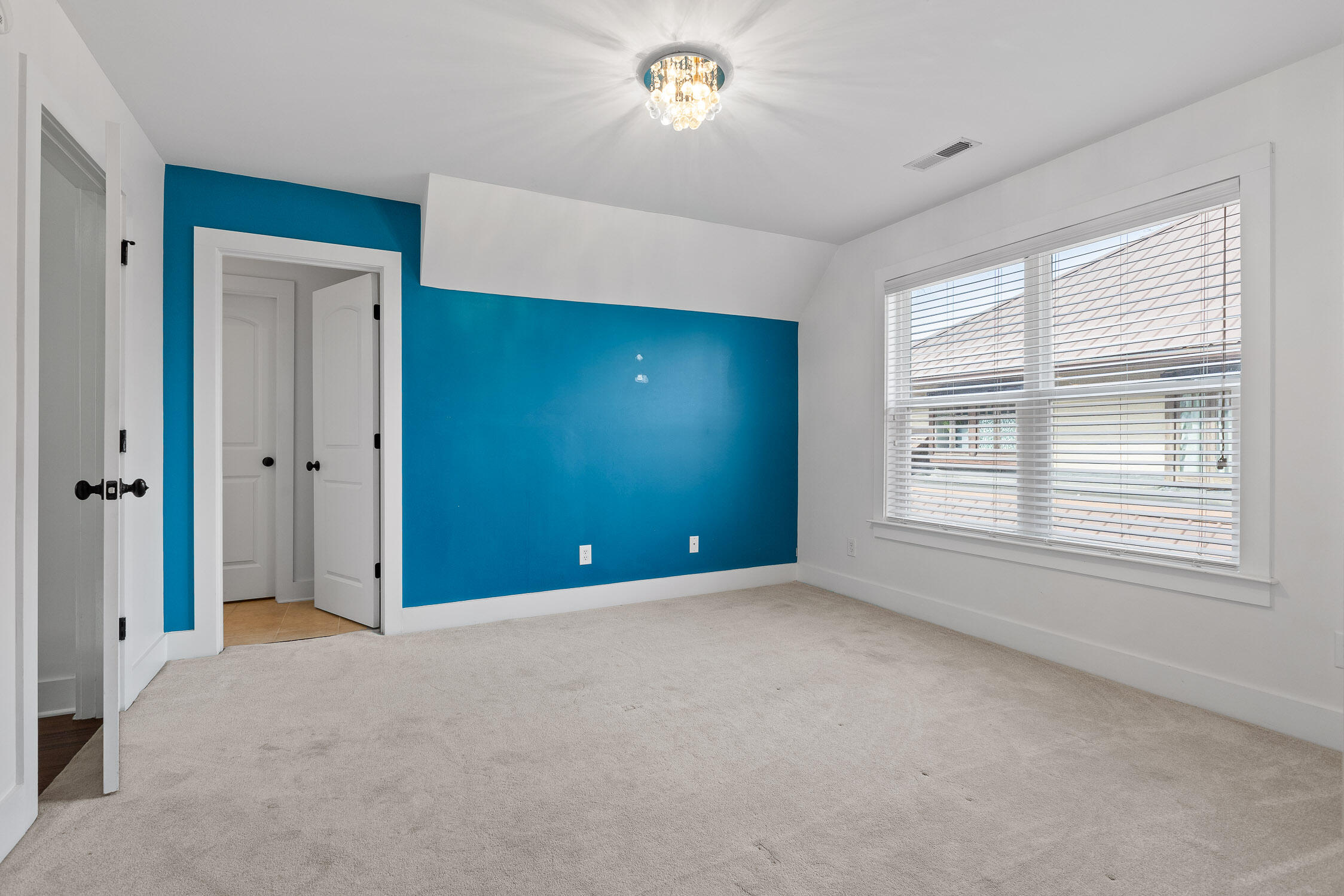 912 Mississippi Avenue