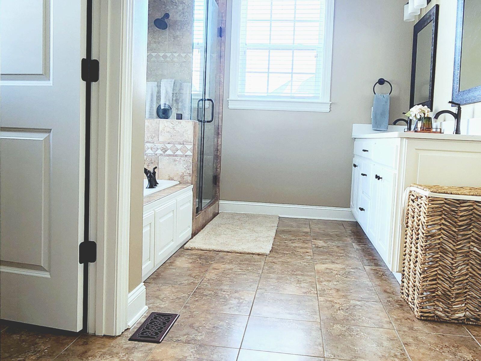 2185 Holden Farm Place