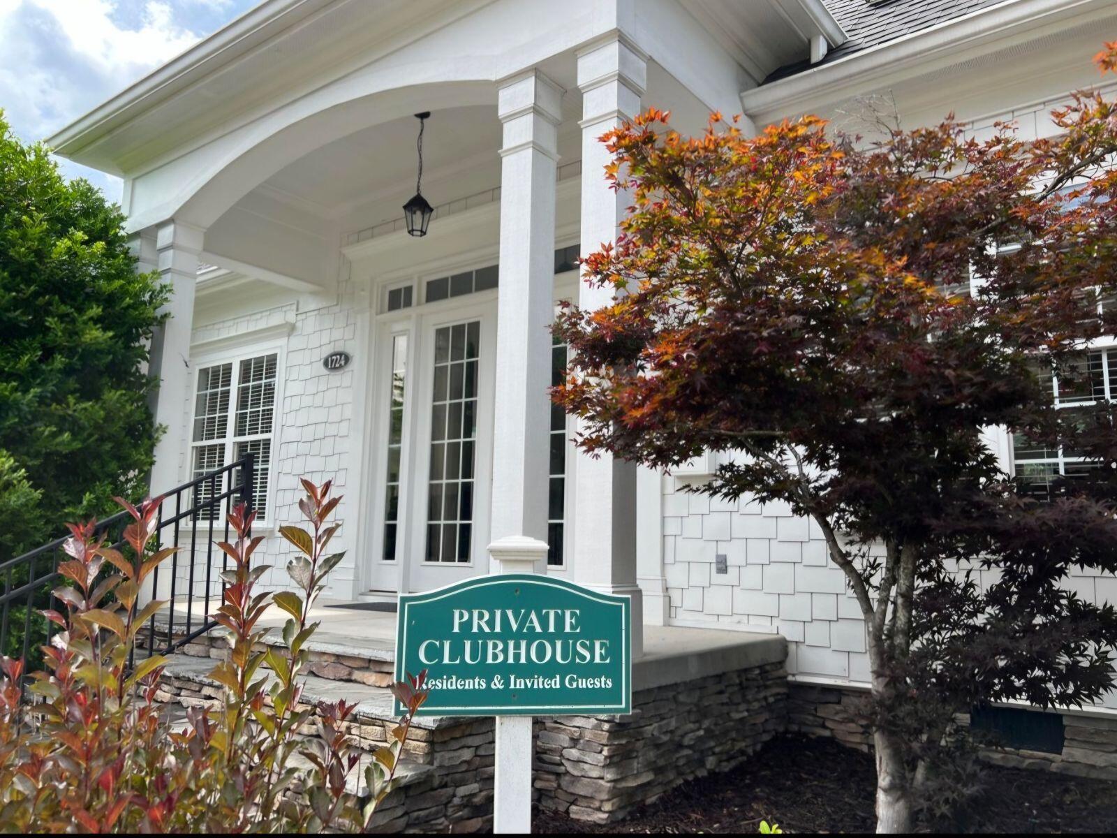 2185 Holden Farm Place