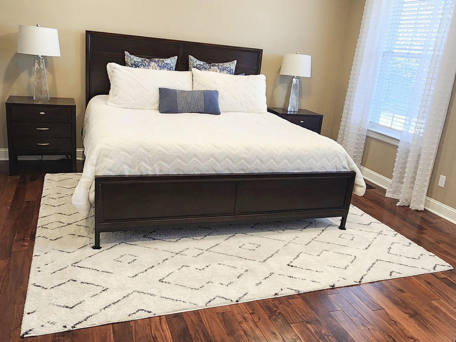 2185 Holden Farm Place