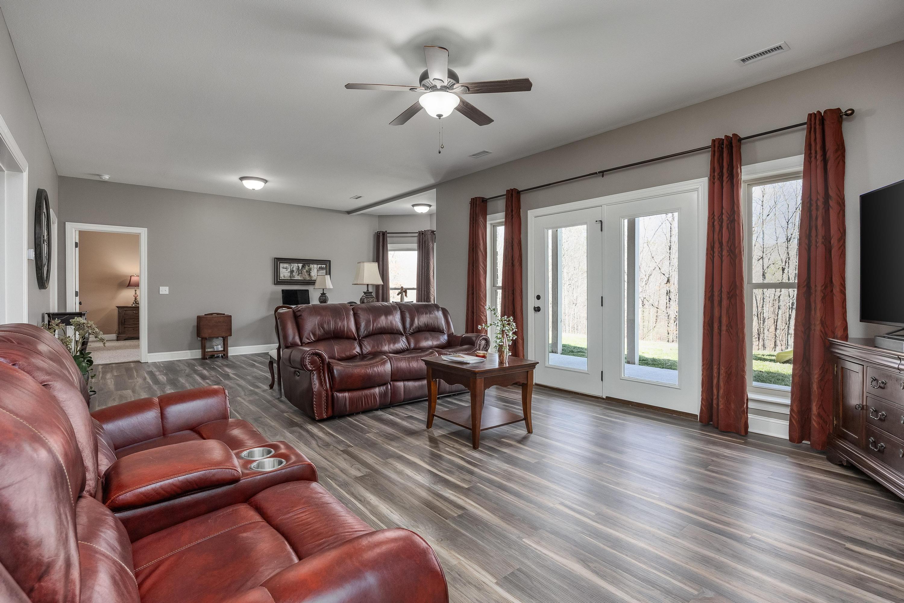 1089 Natural Way