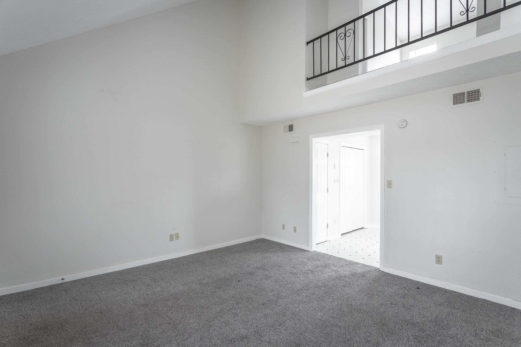 5193 Hunter Trail