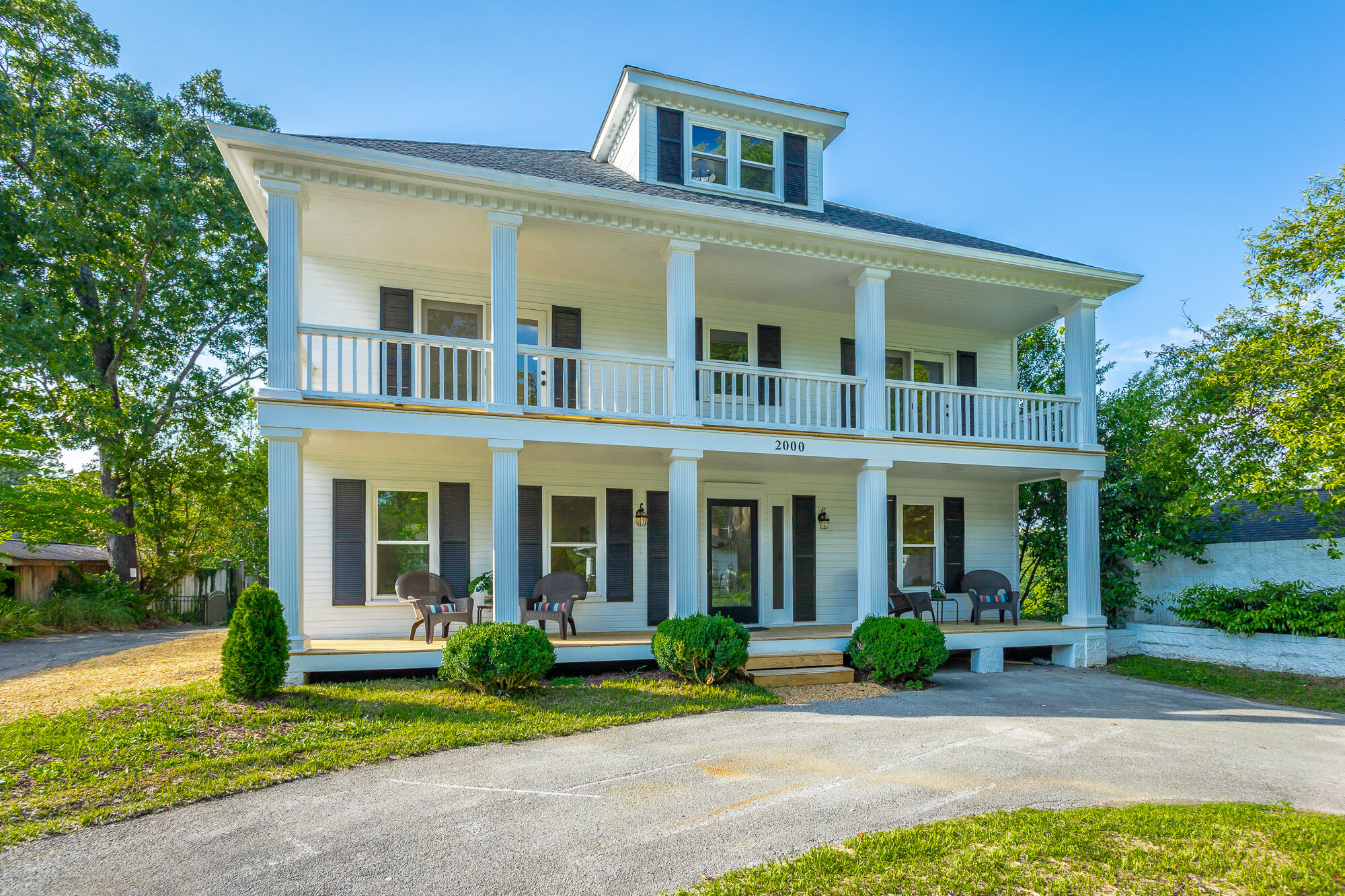 2000 Avalon Avenue