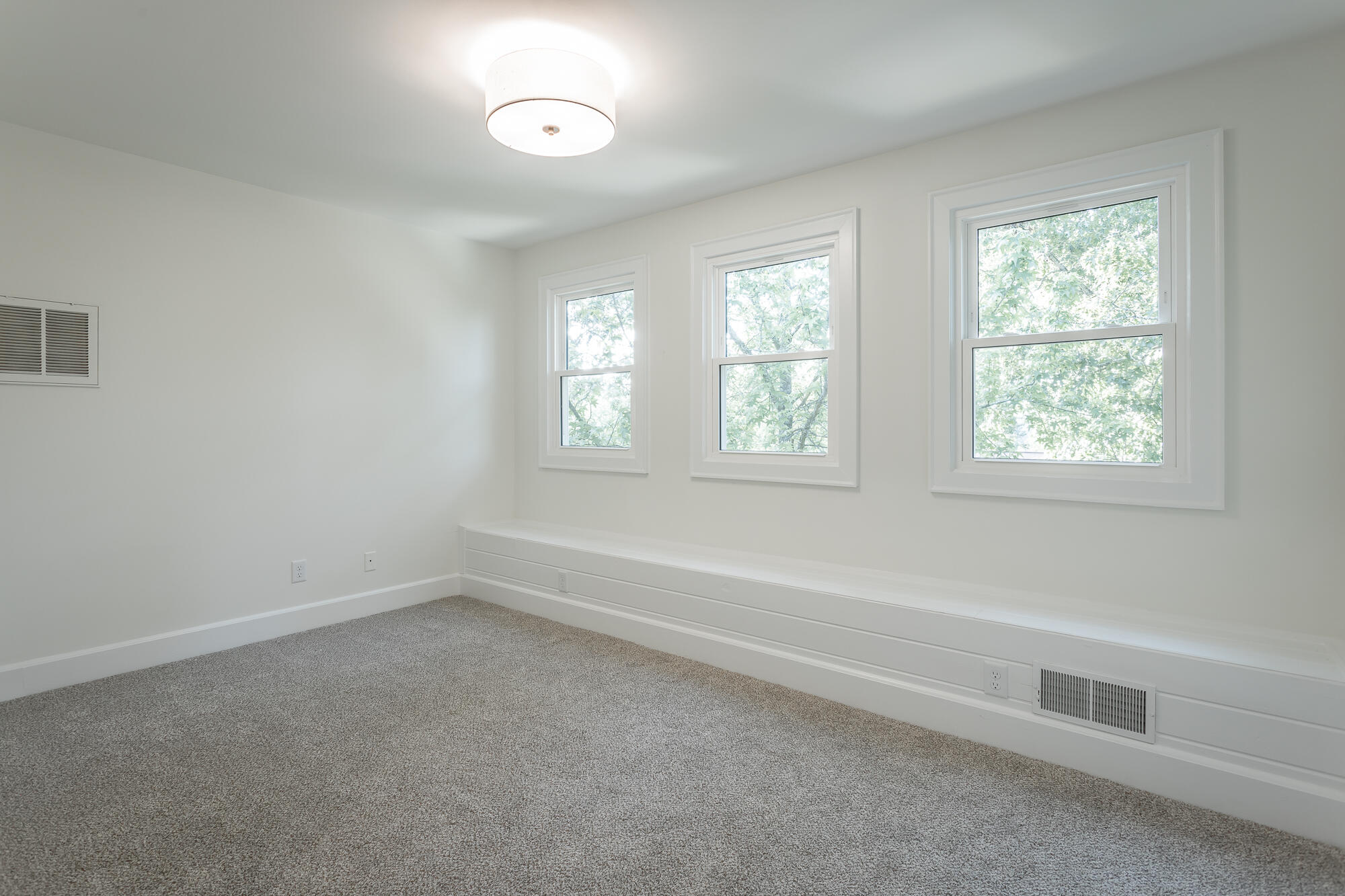 2000 Avalon Avenue