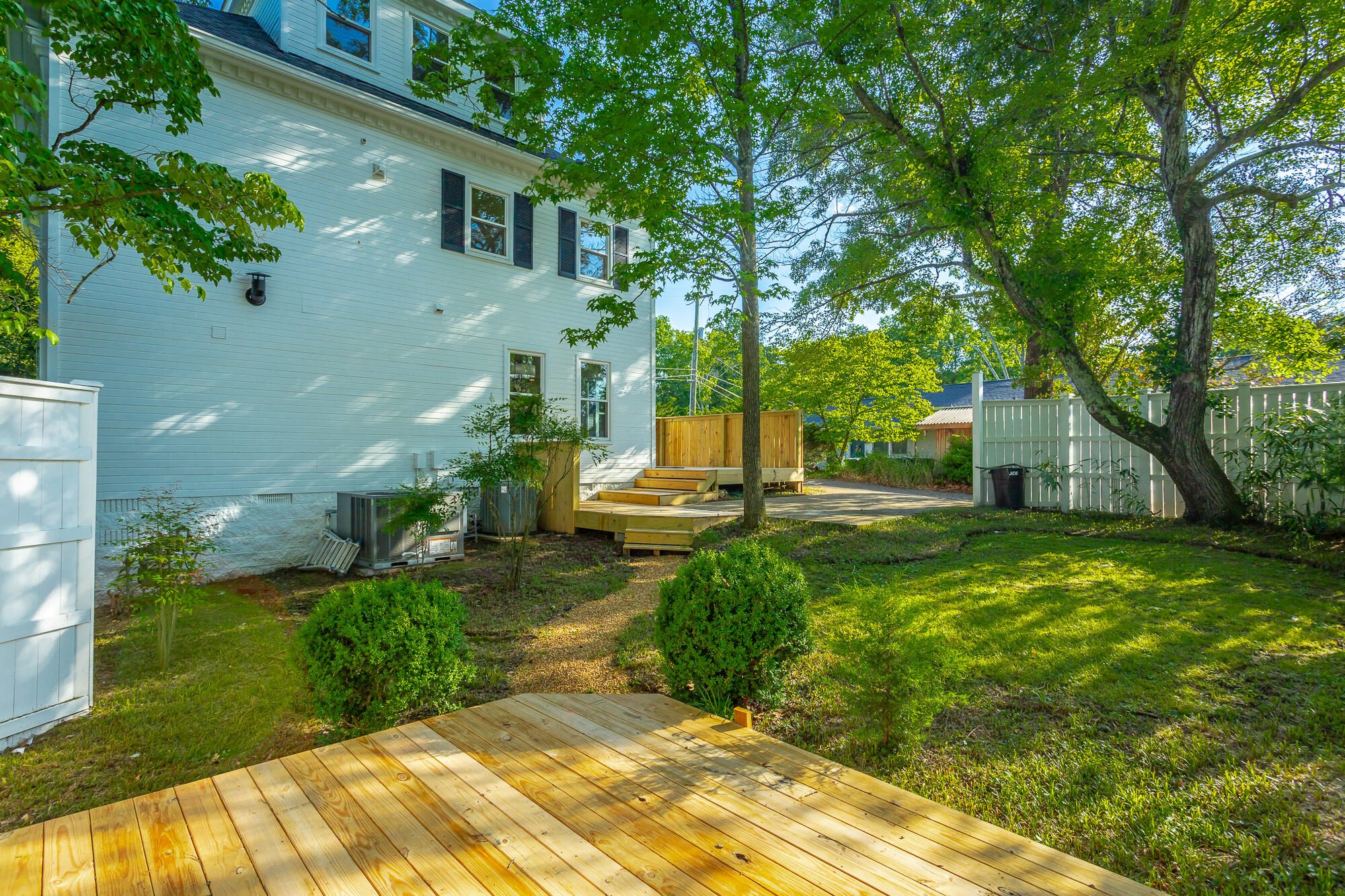 2000 Avalon Avenue