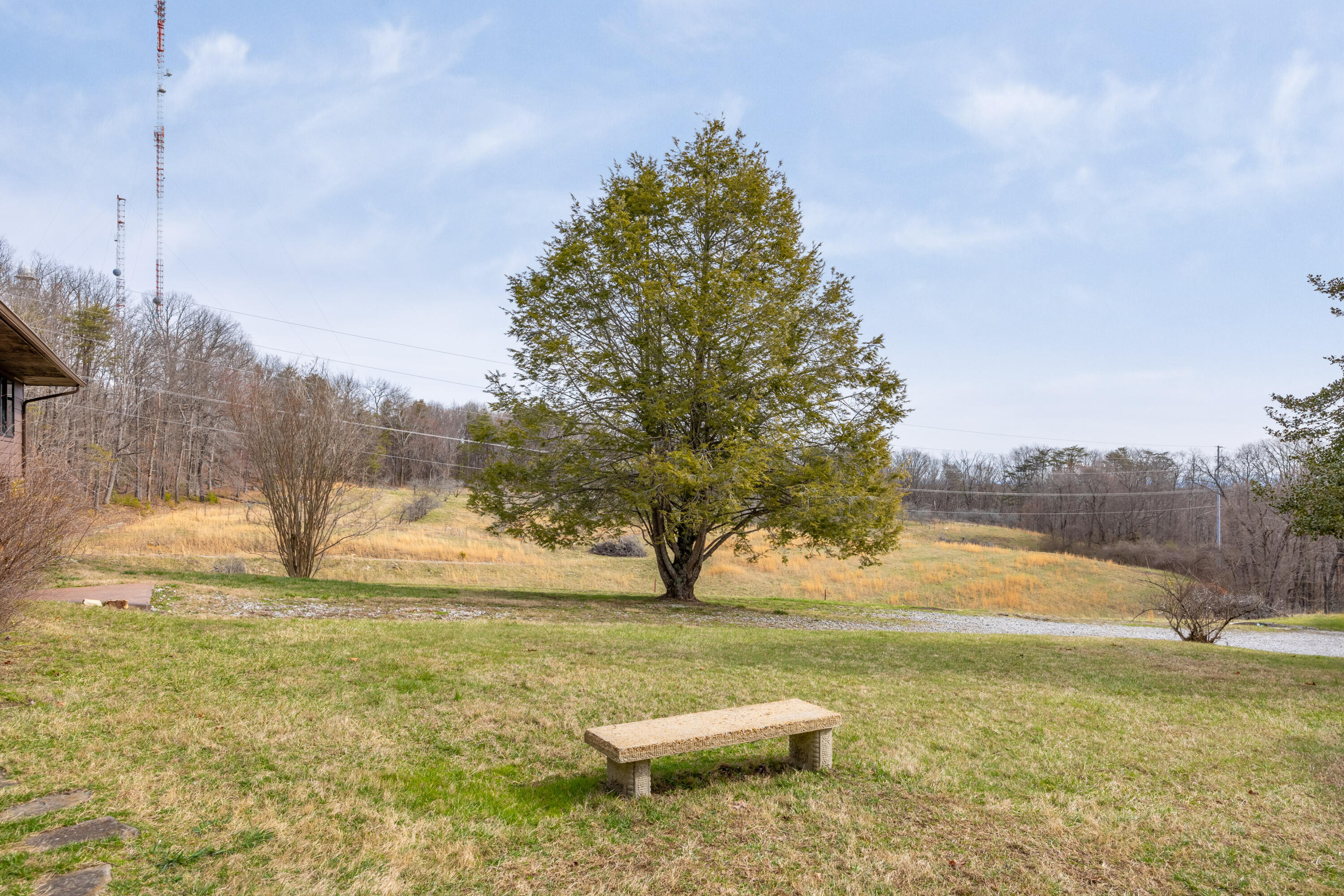 2204 Fairmount Pike