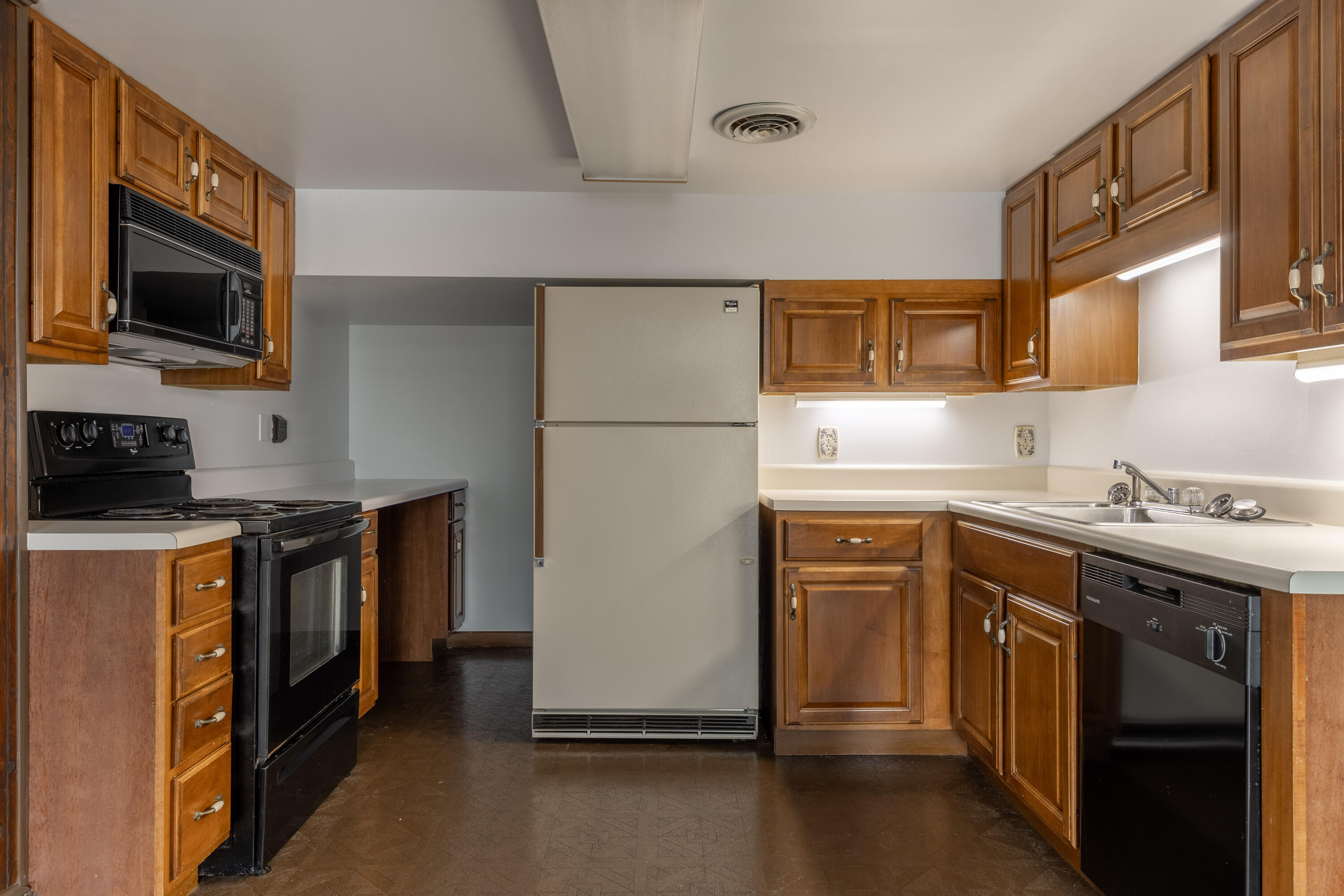 2204 Fairmount Pike