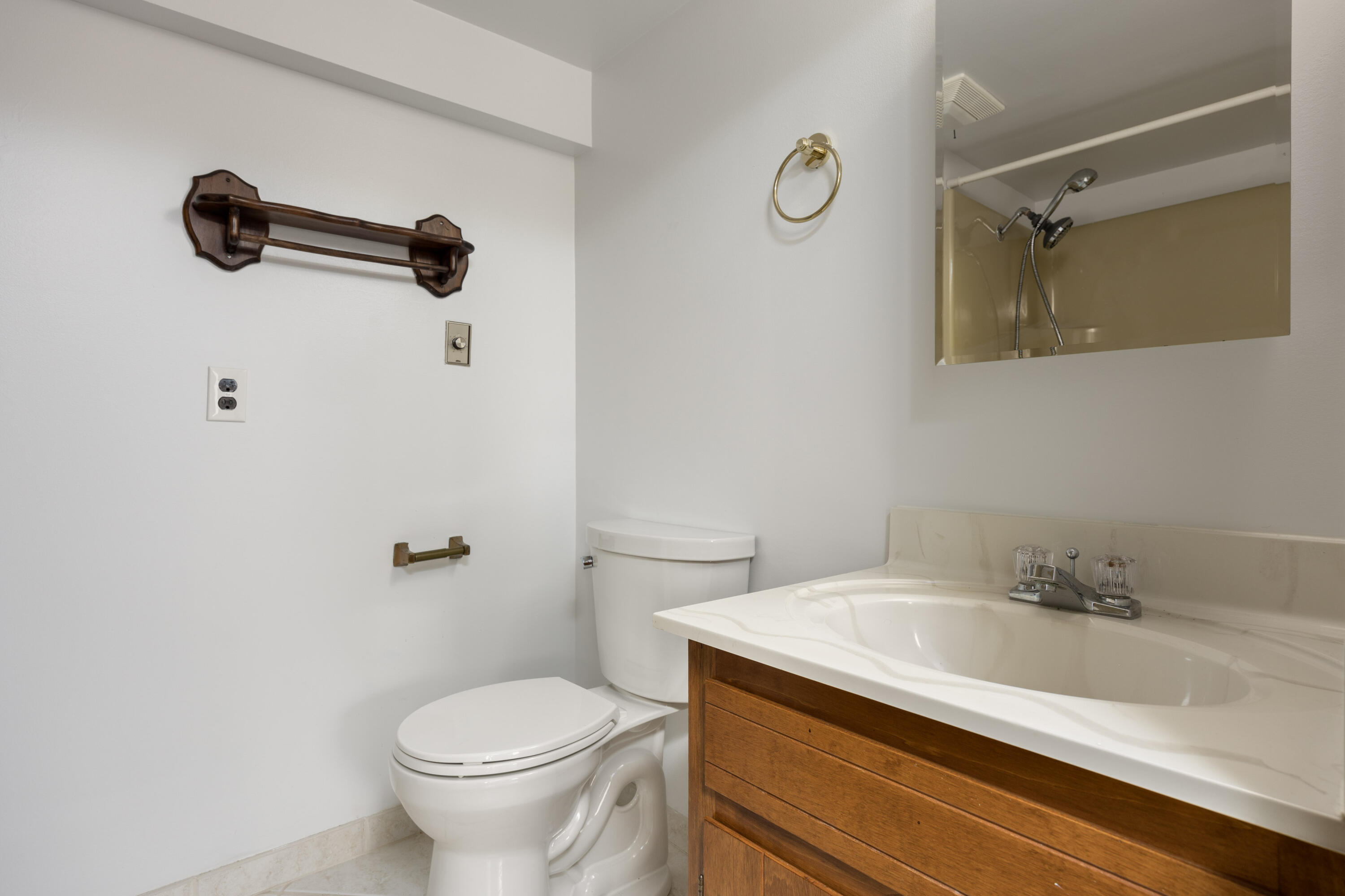 2204 Fairmount Pike