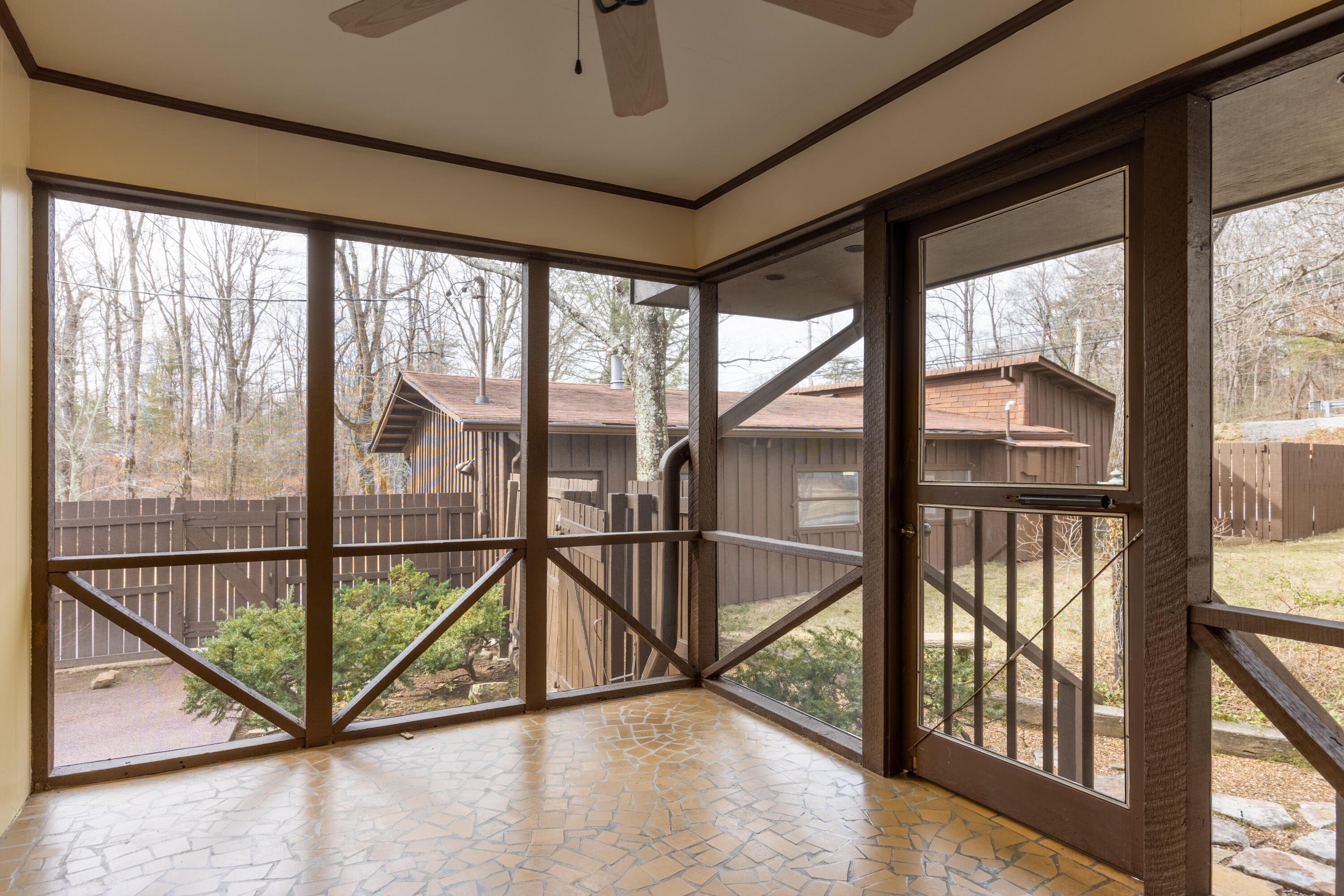 2204 Fairmount Pike