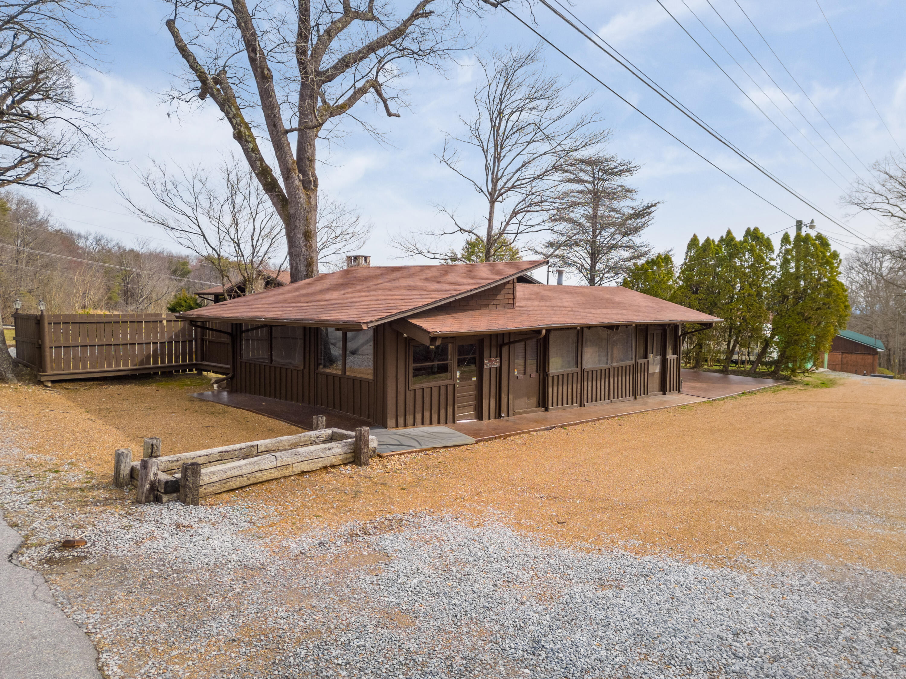 2204 Fairmount Pike
