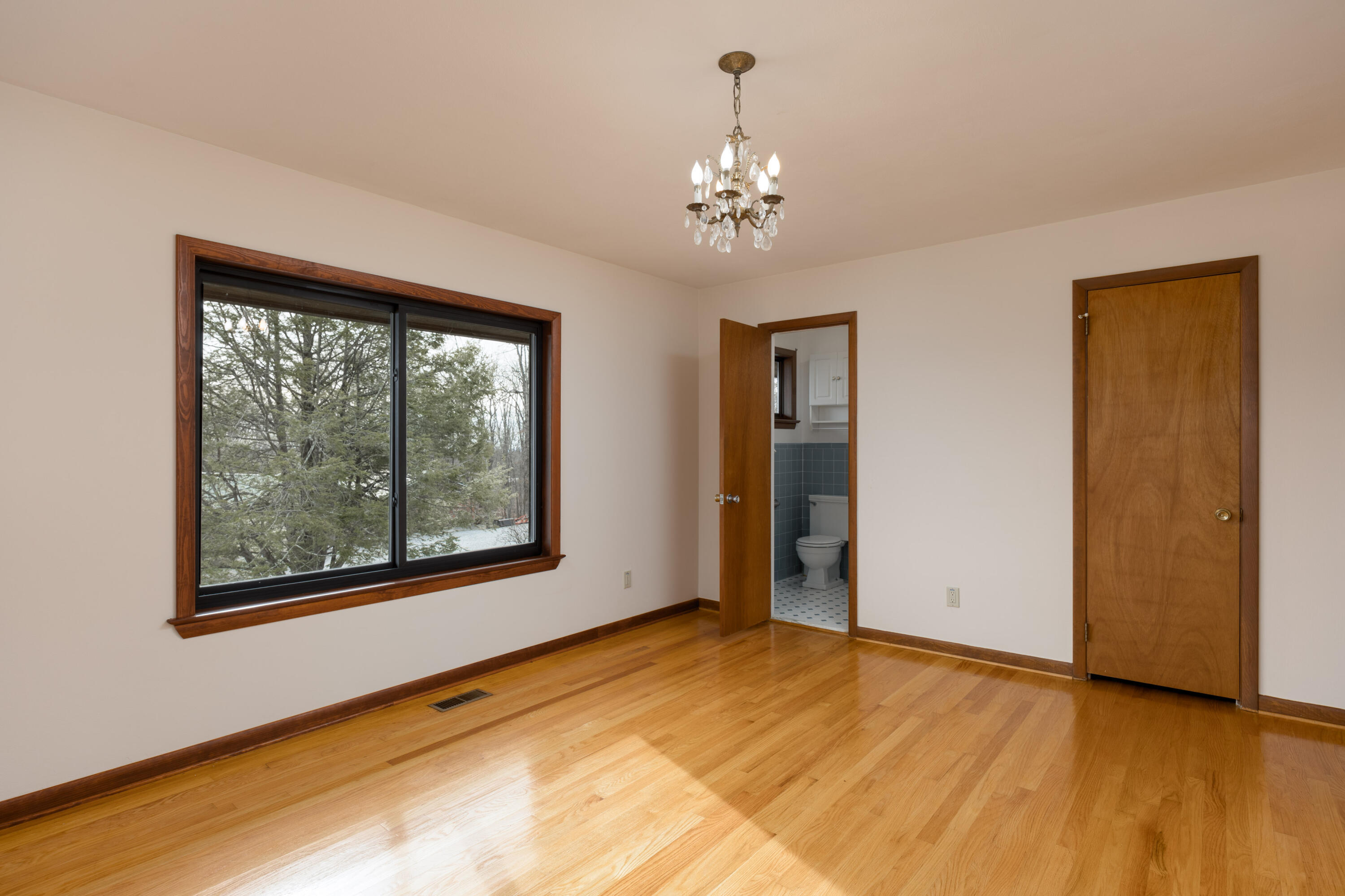 2204 Fairmount Pike