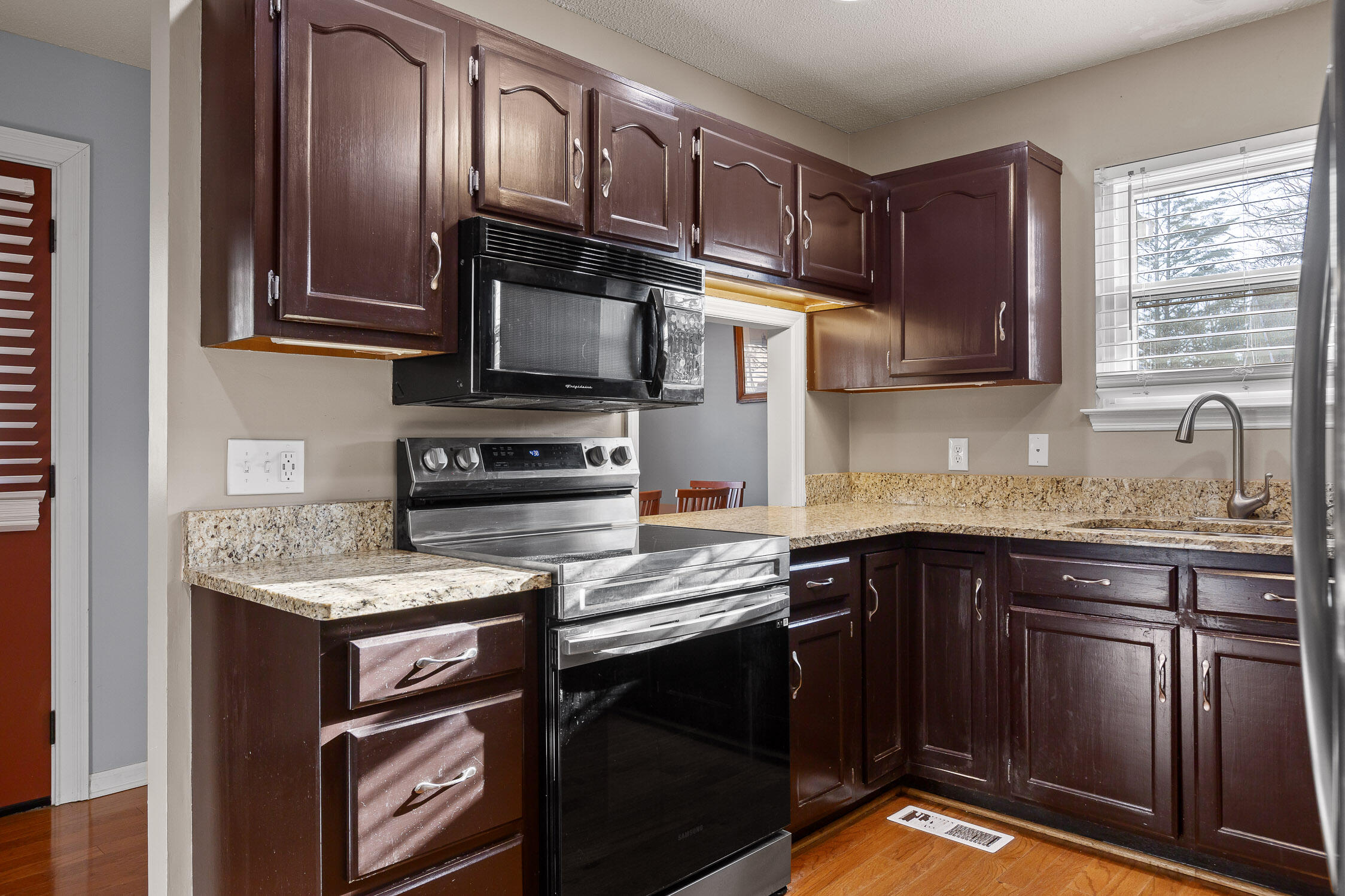 2511 Woodthrush Drive