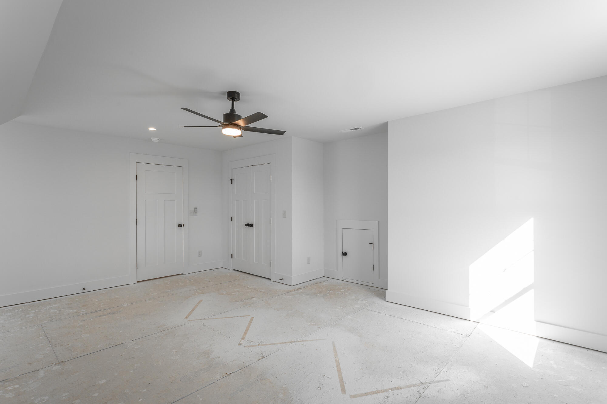 466 Willow Grove Court, 62