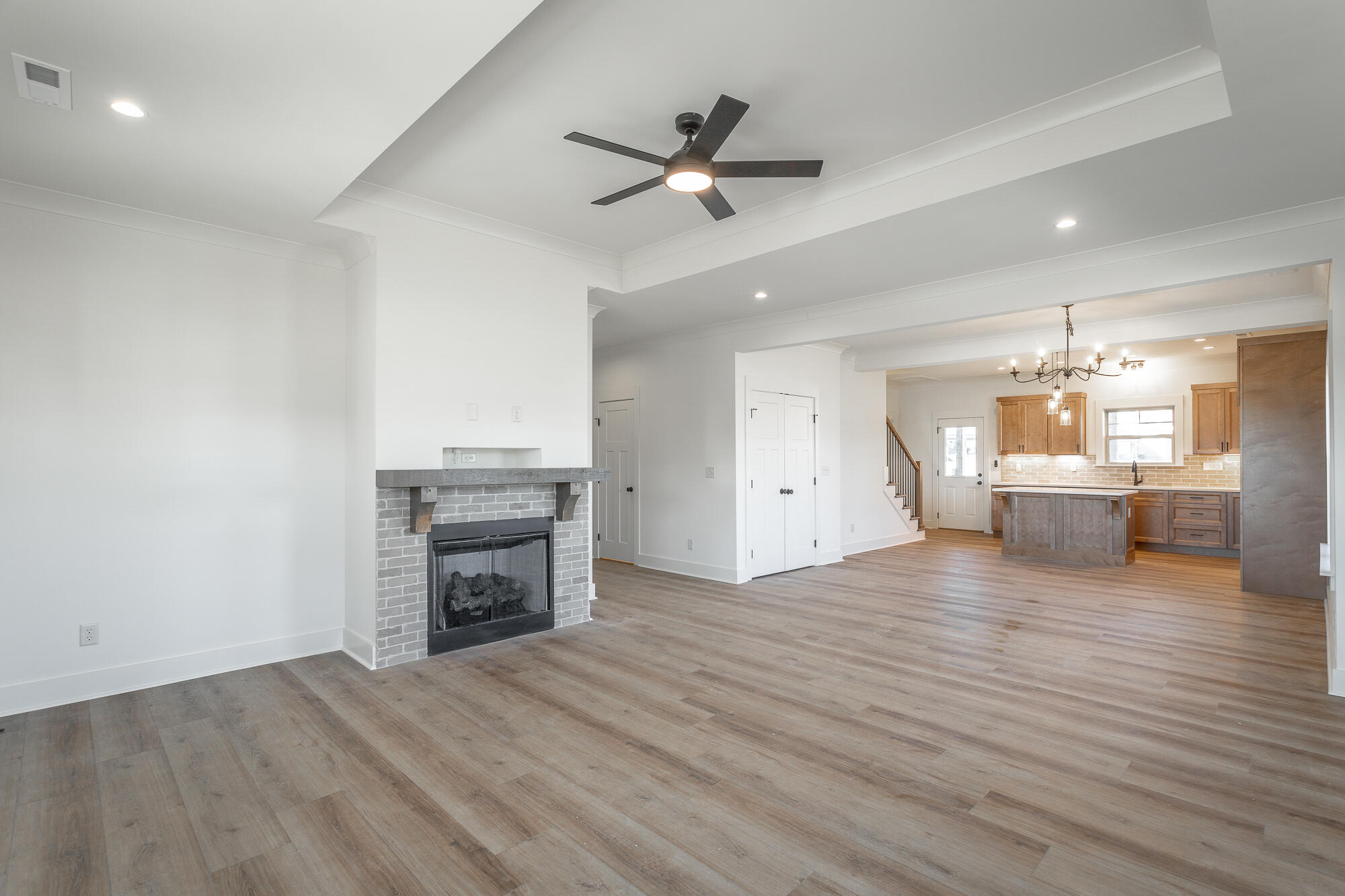 466 Willow Grove Court, 62