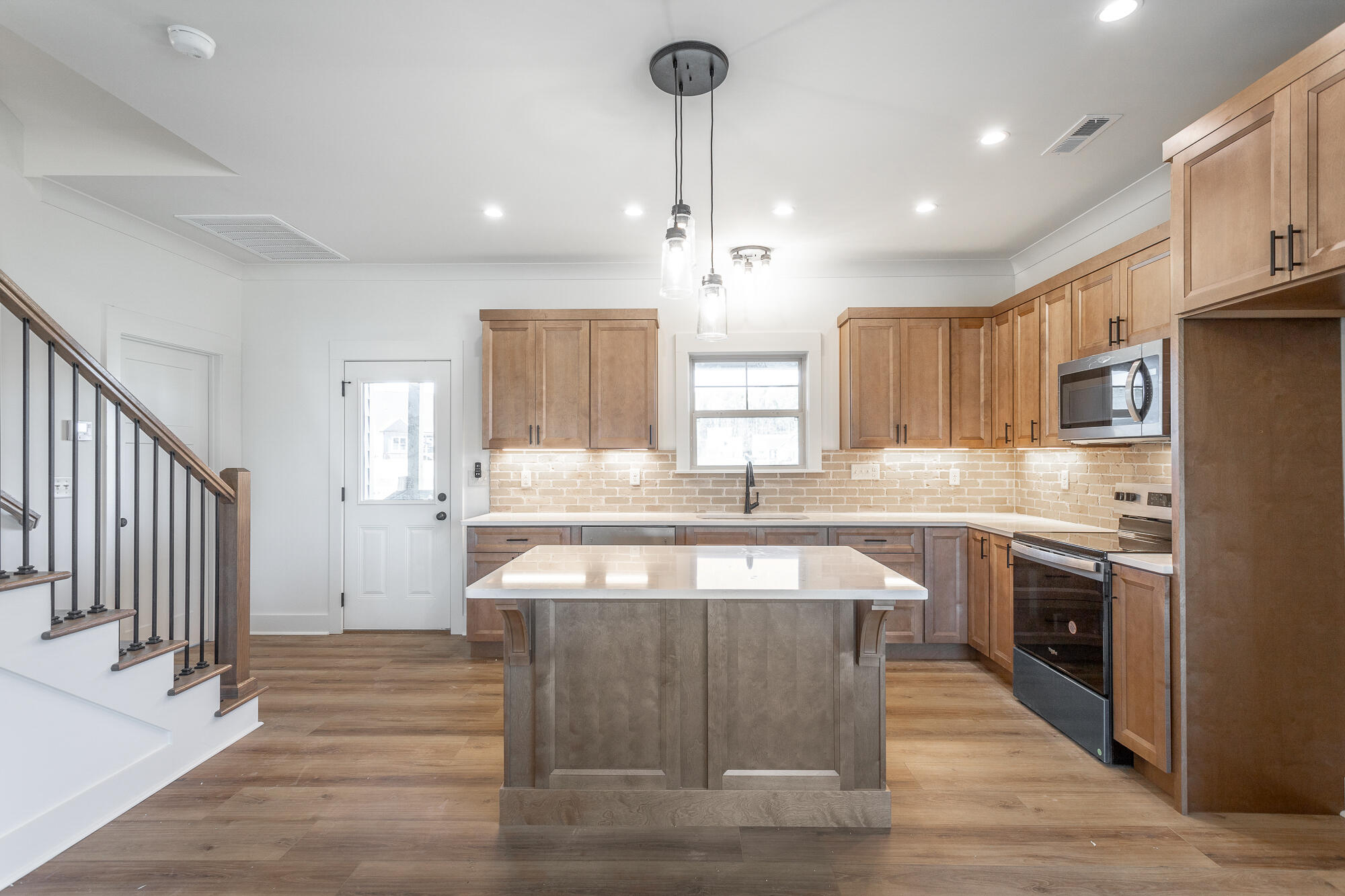 466 Willow Grove Court, 62