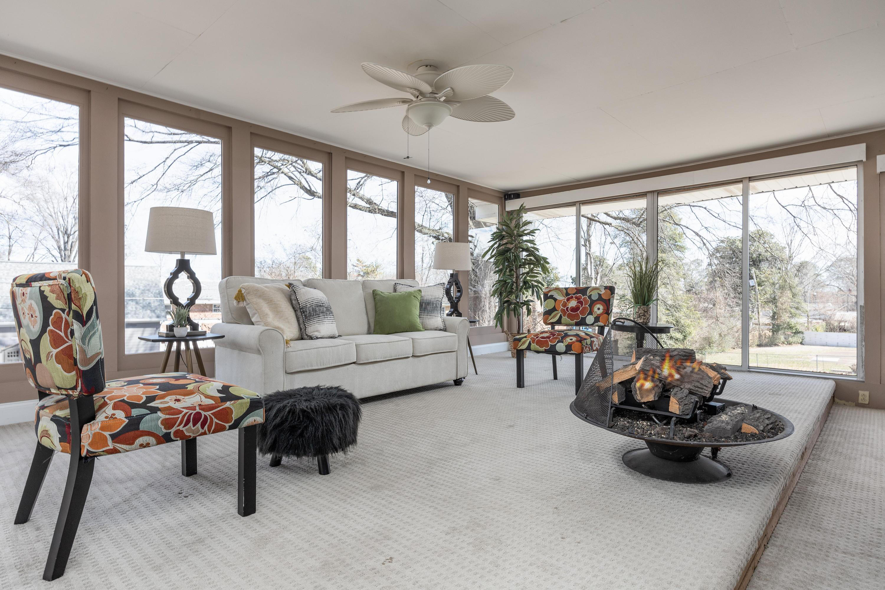 4033 Brookfield Circle