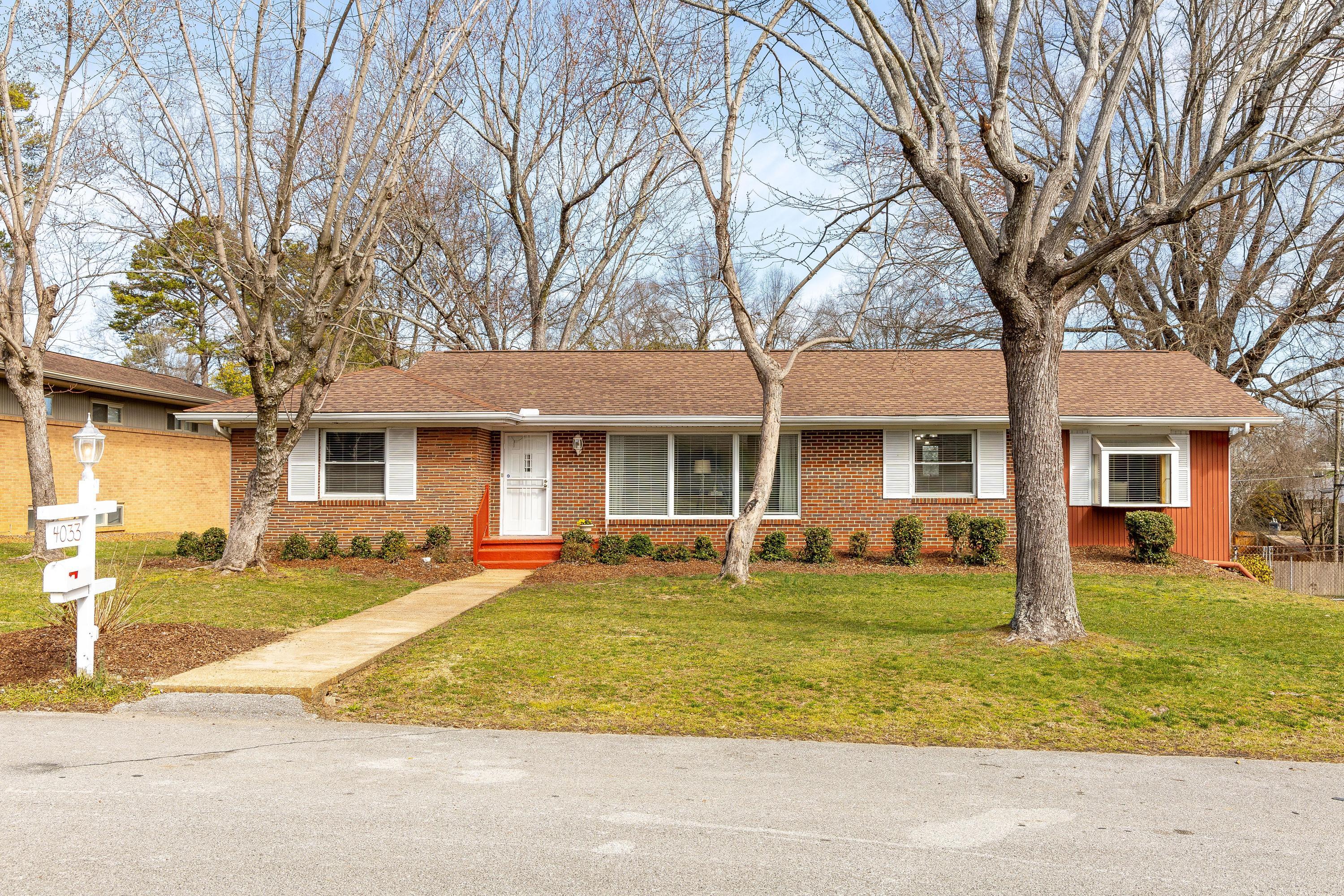 4033 Brookfield Circle