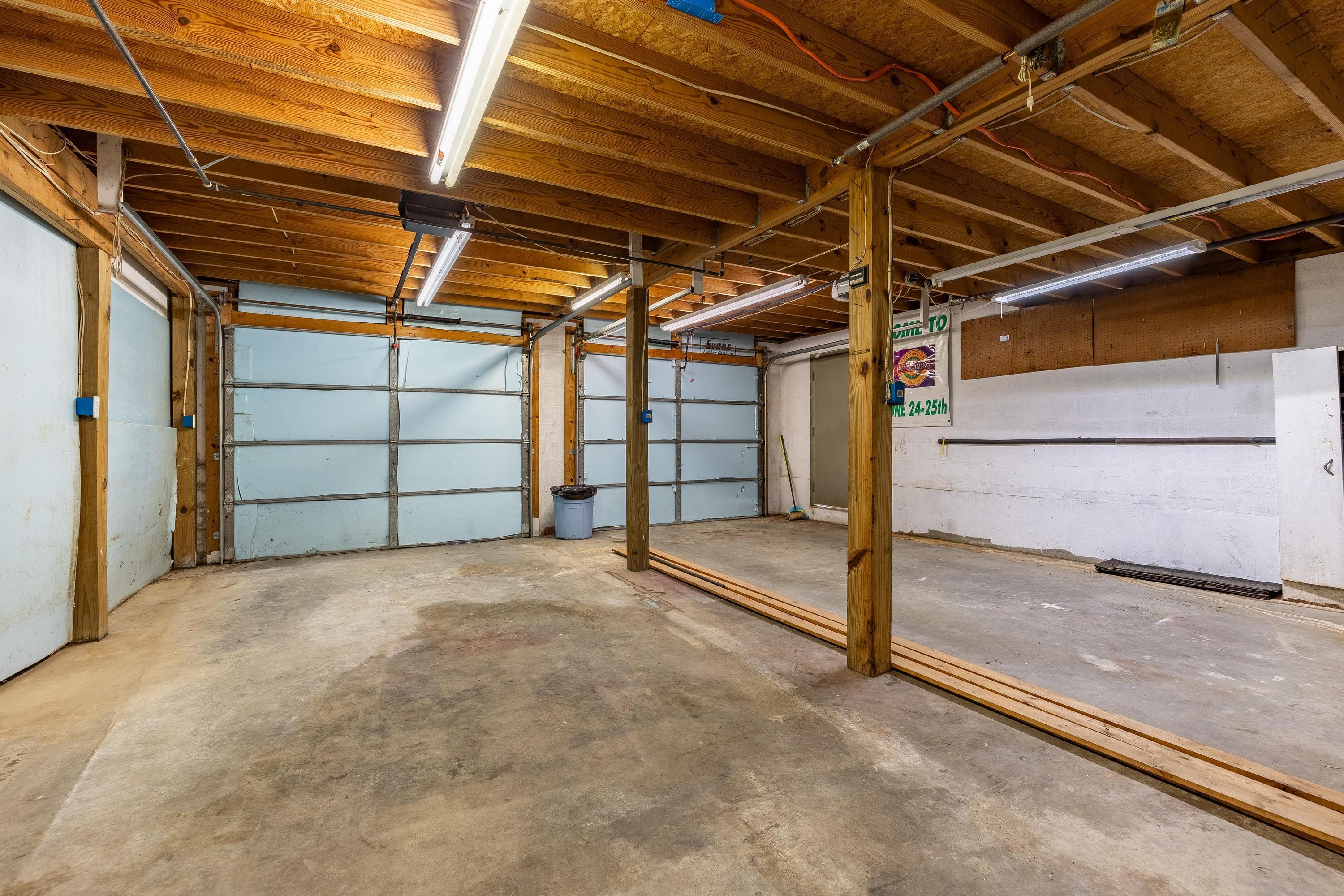 4033 Brookfield Circle