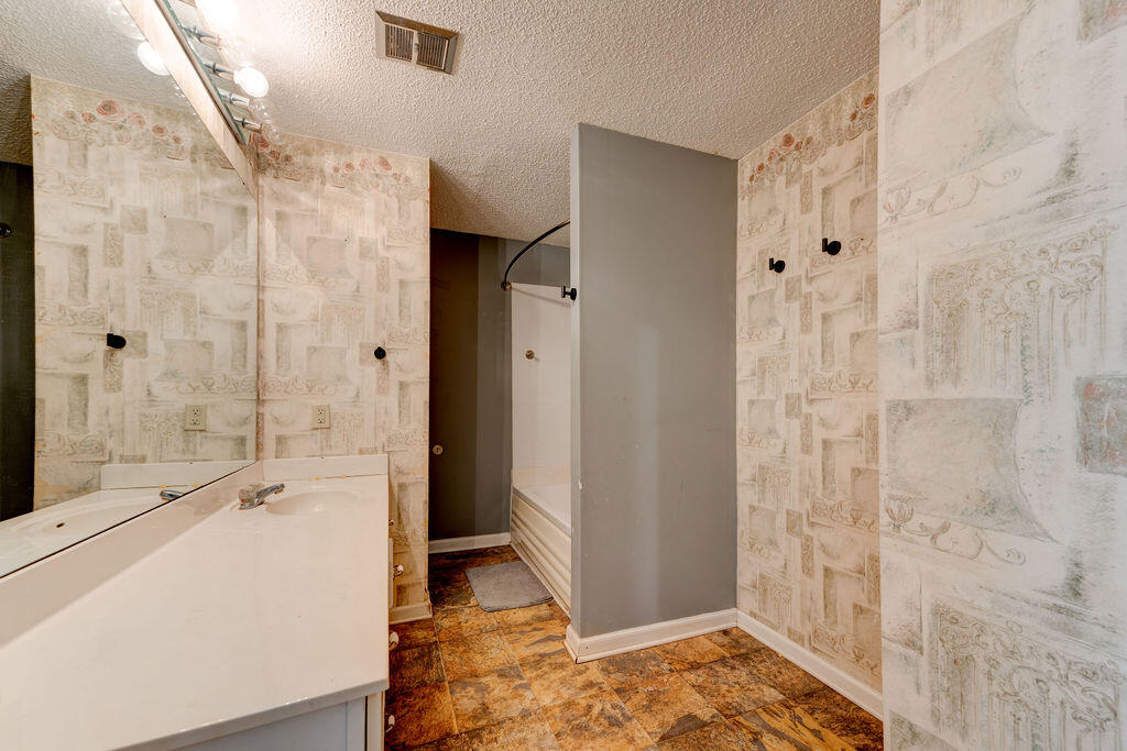 336 Fernwood Drive